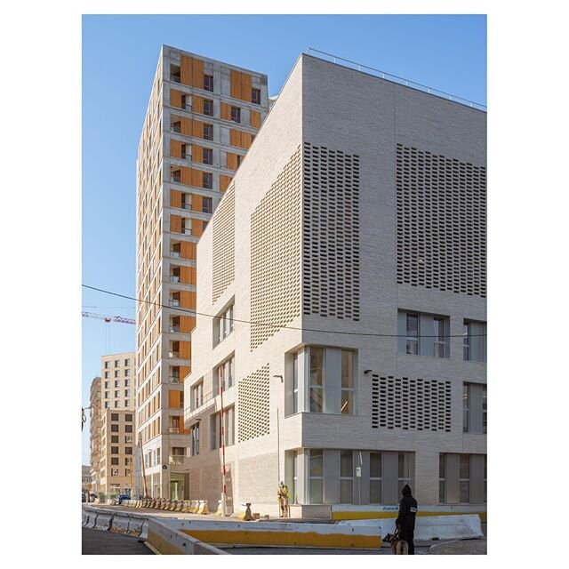 L&rsquo;&Eacute;cole Polyvalente &agrave; Chapelle International par TOA Architectes. 
Elementary School in La Chapelle, Paris, a part of the Chapelle International development.
Designed by TOA Architectes
@toa _architectes_associes -
--
---
----
---