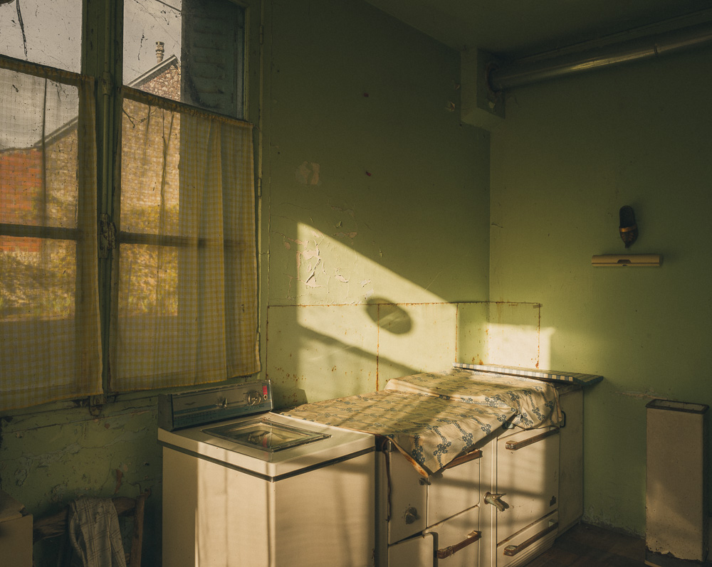 Lieux abandonnés - Beauce - la maison de Daniel - la machine à laver et la cuisinière