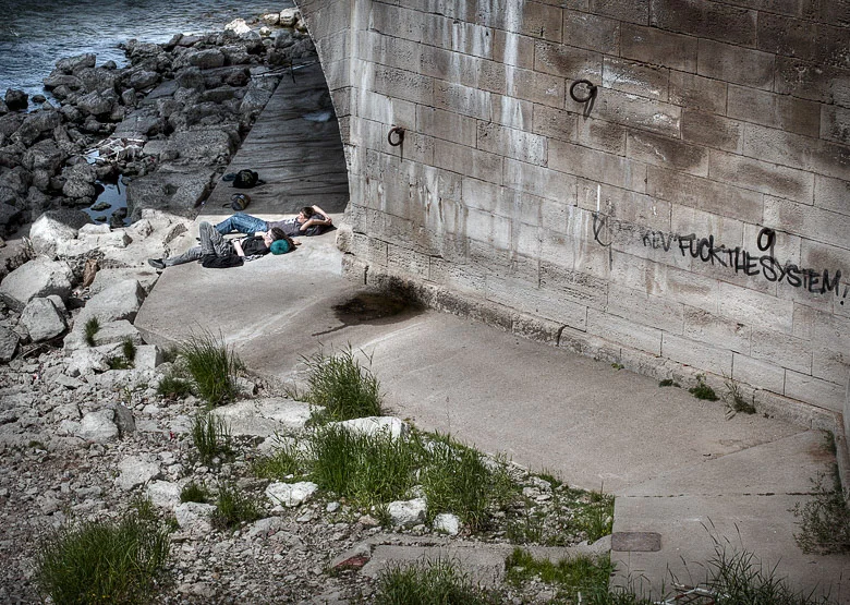 Projet 26 - Temps libre - "Fuck the system" sur les bords de Loire à Orléans