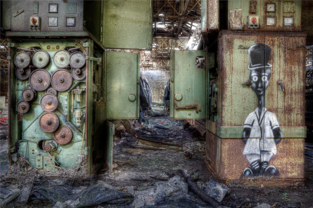 Lieux abandonnés - la filature Badin à Barentin - l'homme et la machine