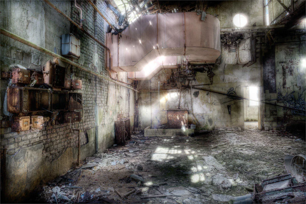 Lieux abandonnés - la filature Badin à Barentin - lumière divine
