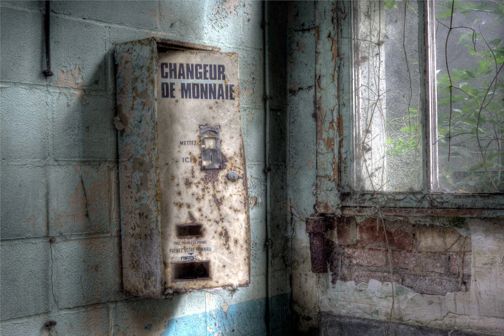 Lieux abandonnés - la filature Badin à Barentin - le changeur de monnaie