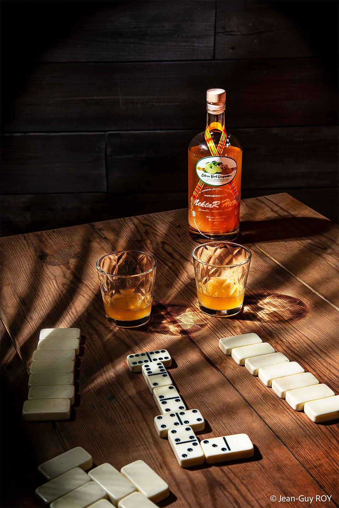 Les dominos Martiniquais qui claquent sur la table