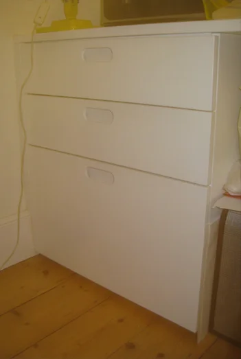 Fitted cupboard - White sprayed finish drawer unit