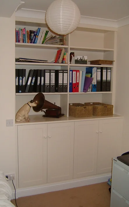 Fitted cupboard - Built in shelving + cupboards to merge into the room