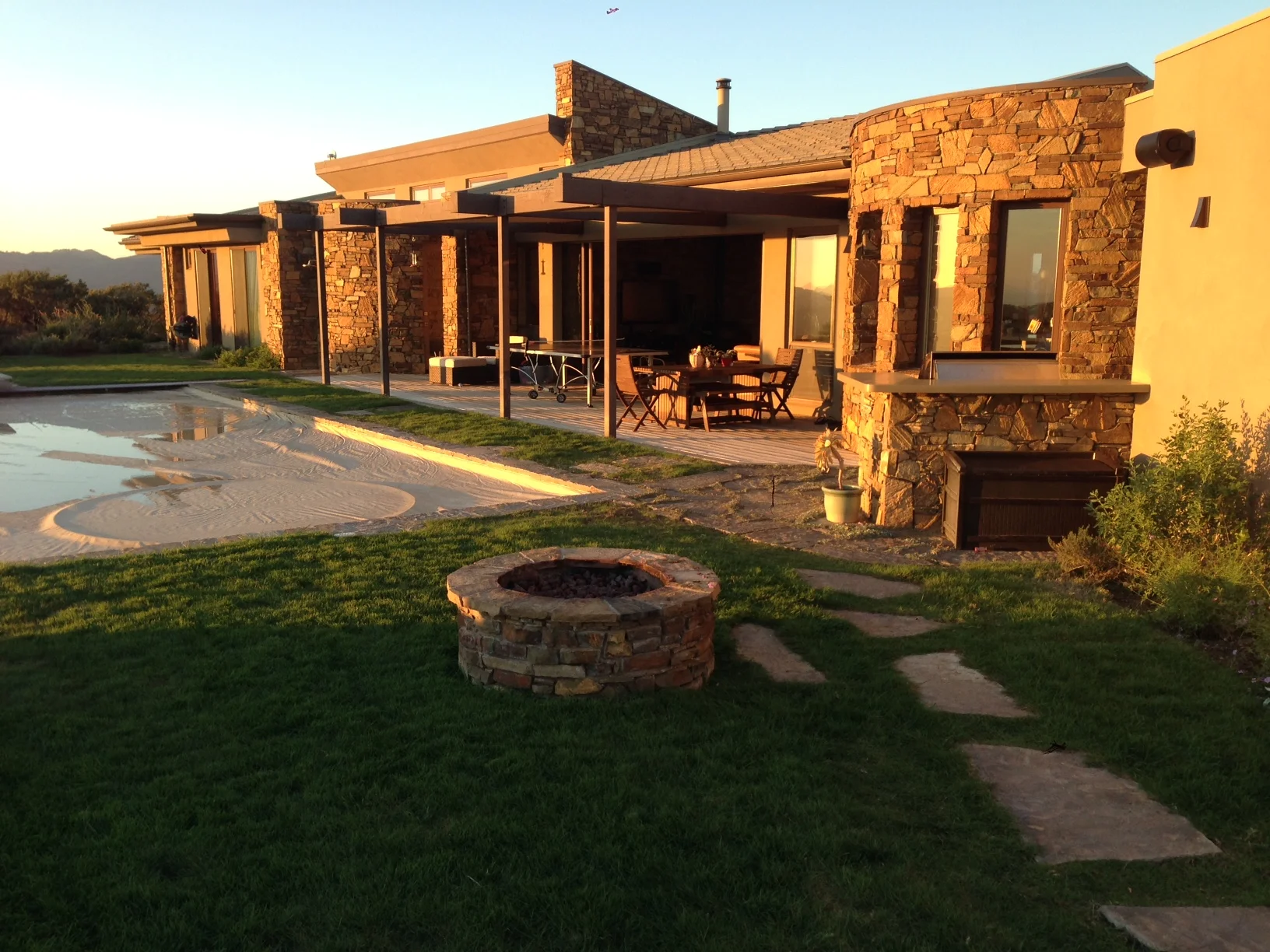 Desert Contemporary Residence