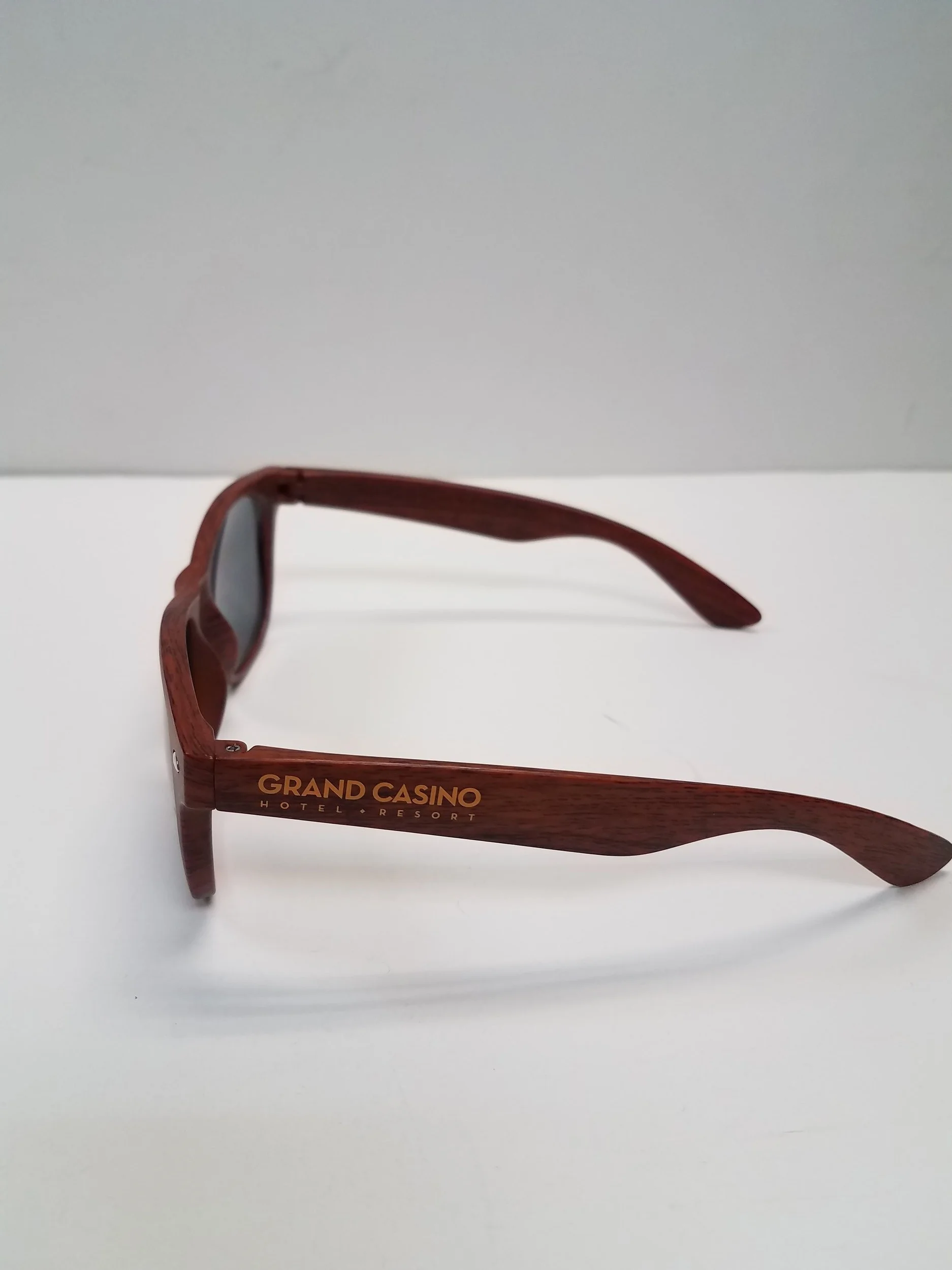 WOODGRAIN%2BSUNGLASSES%2BSAMPLE%2BIMAGE%2B%2B%25232%2BOF%2B3.jpg