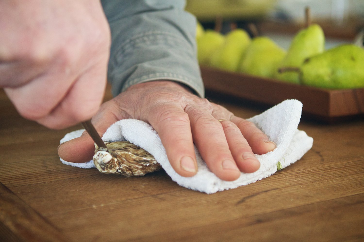 How to Shuck Oysters When There's Nobody Else to Shuck Them For You 