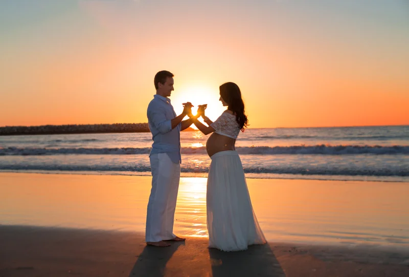My favorite. Do you see the sun though there's holding hands? 