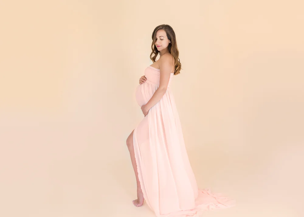Maternity photographer . Los Angeles.