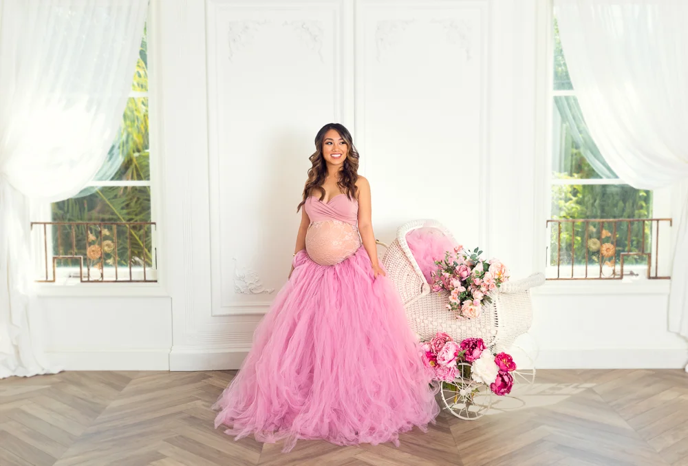 maternity photoshoot in progress, i asked her to dance and move to get the true emotions out.