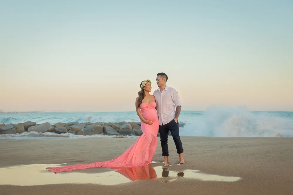 maternity session on the beach is the most popular