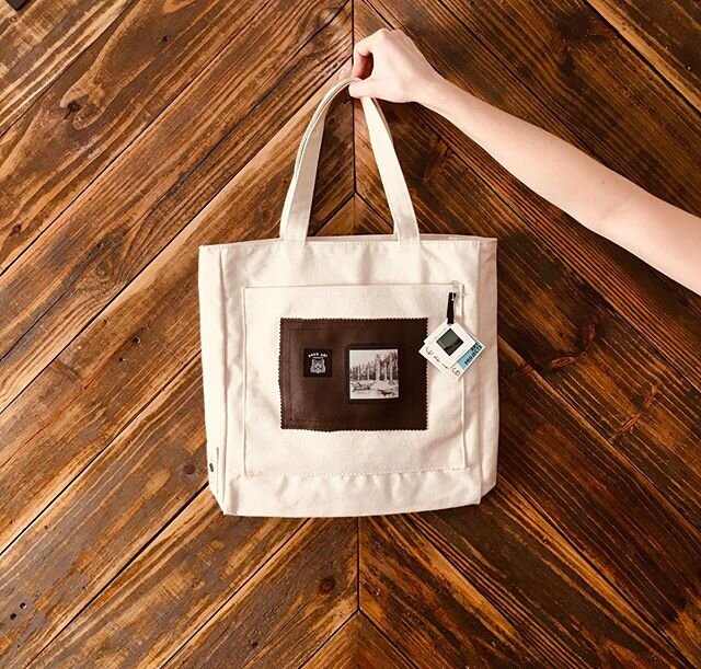 Thick Canvas tote bag with a front pocket! #tote #handmade #custombag #pockets #onus #onusartprojects #canvas #madeinusa