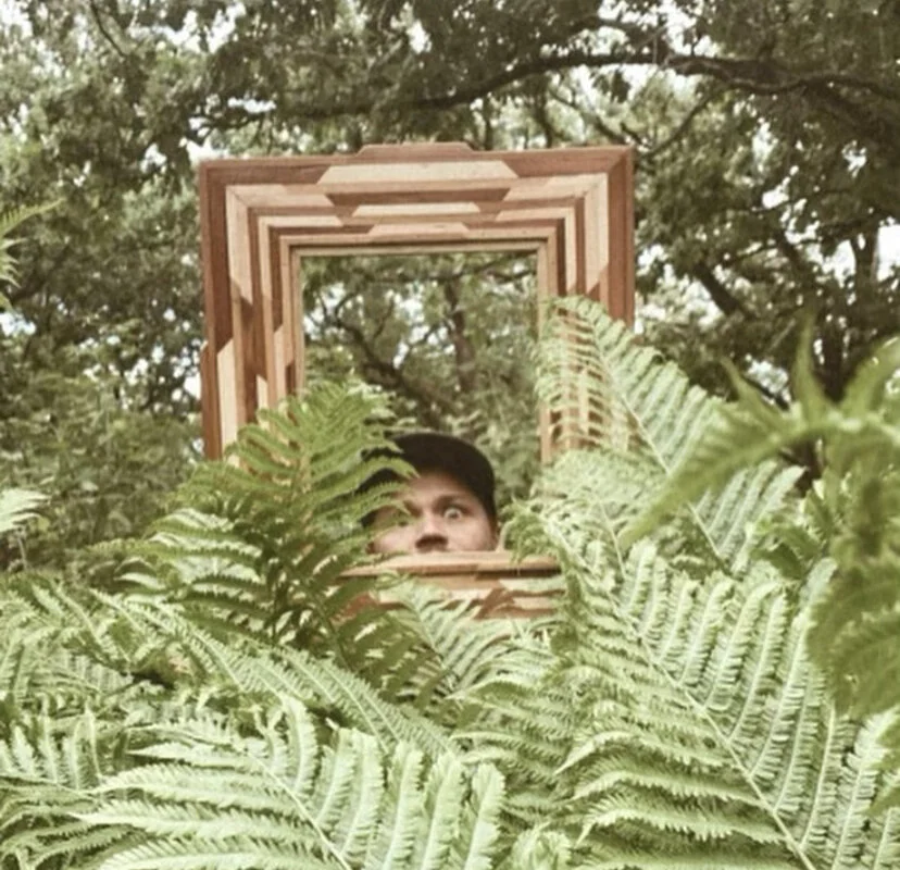 10B7E571-8A76-4DDF-A325-873FF11C0752