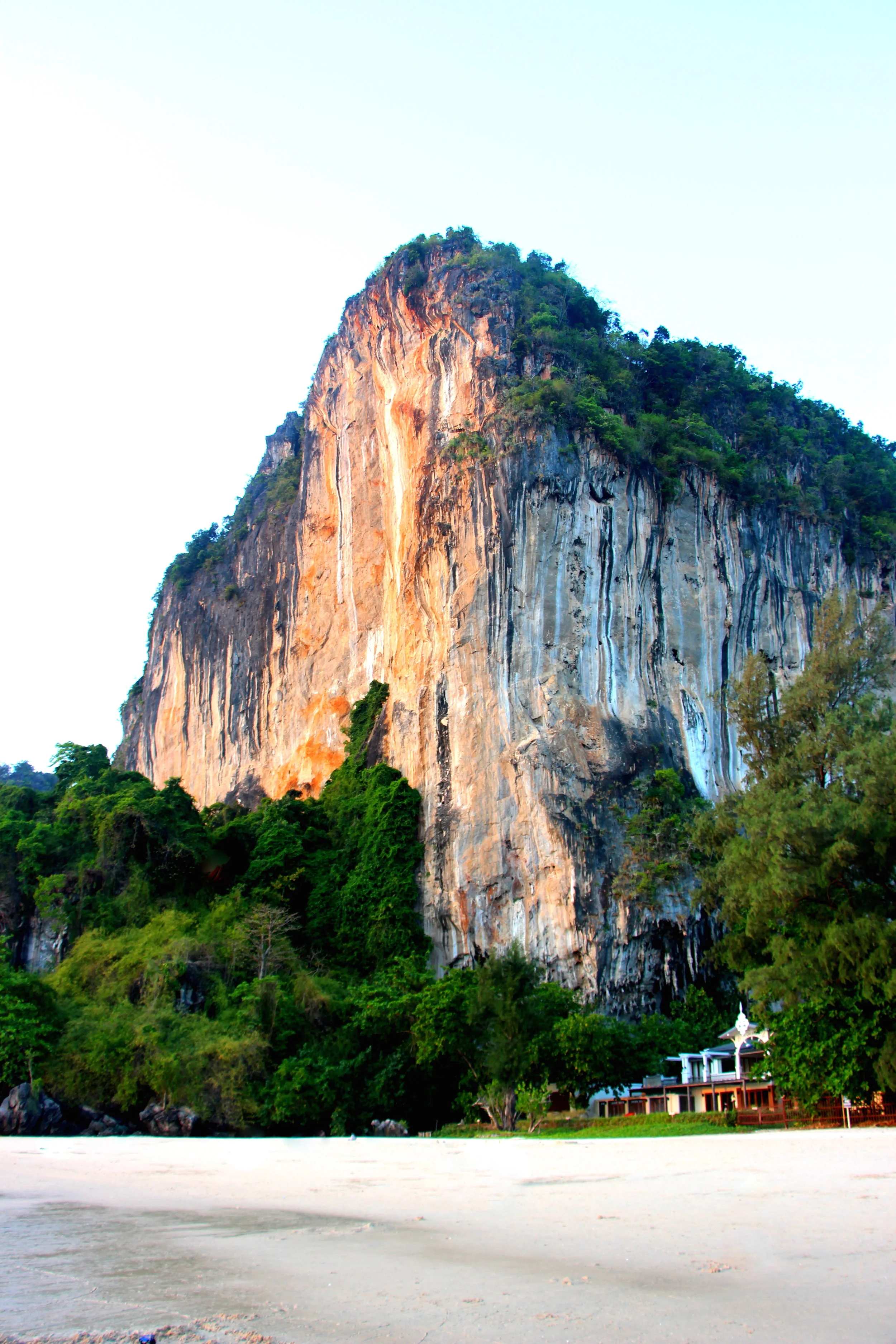 Thailand = Thigh Land