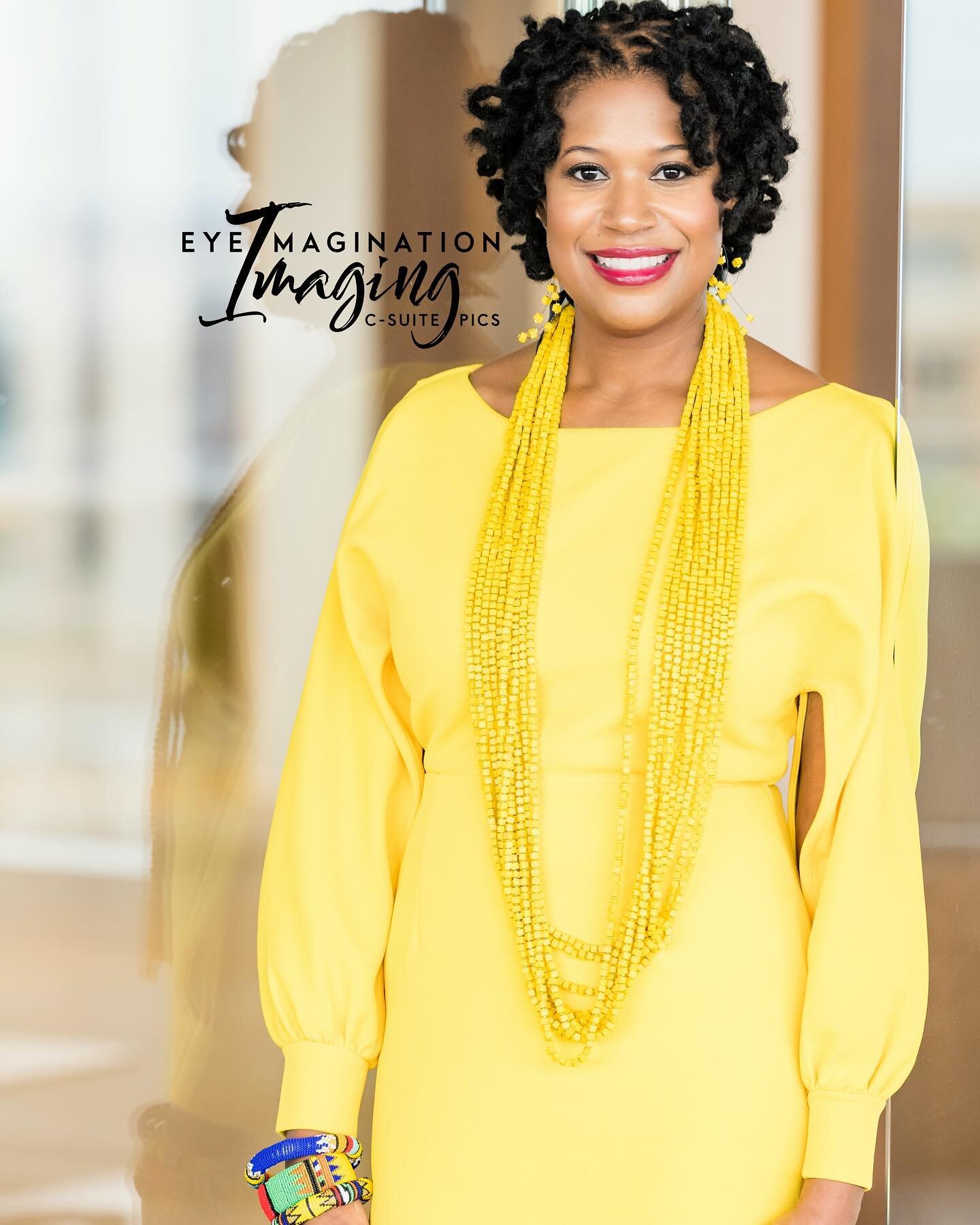 #SNEAKPEEK!

#CSuiteChick DOCTOR @jd_sims did not come to play this weekend! She is #celebrating her #life and #health with beautiful, bold #color!! I struggled with what jewelry to pair with her gorgeous @gabunion dress (for @nyandcompany), but ulti