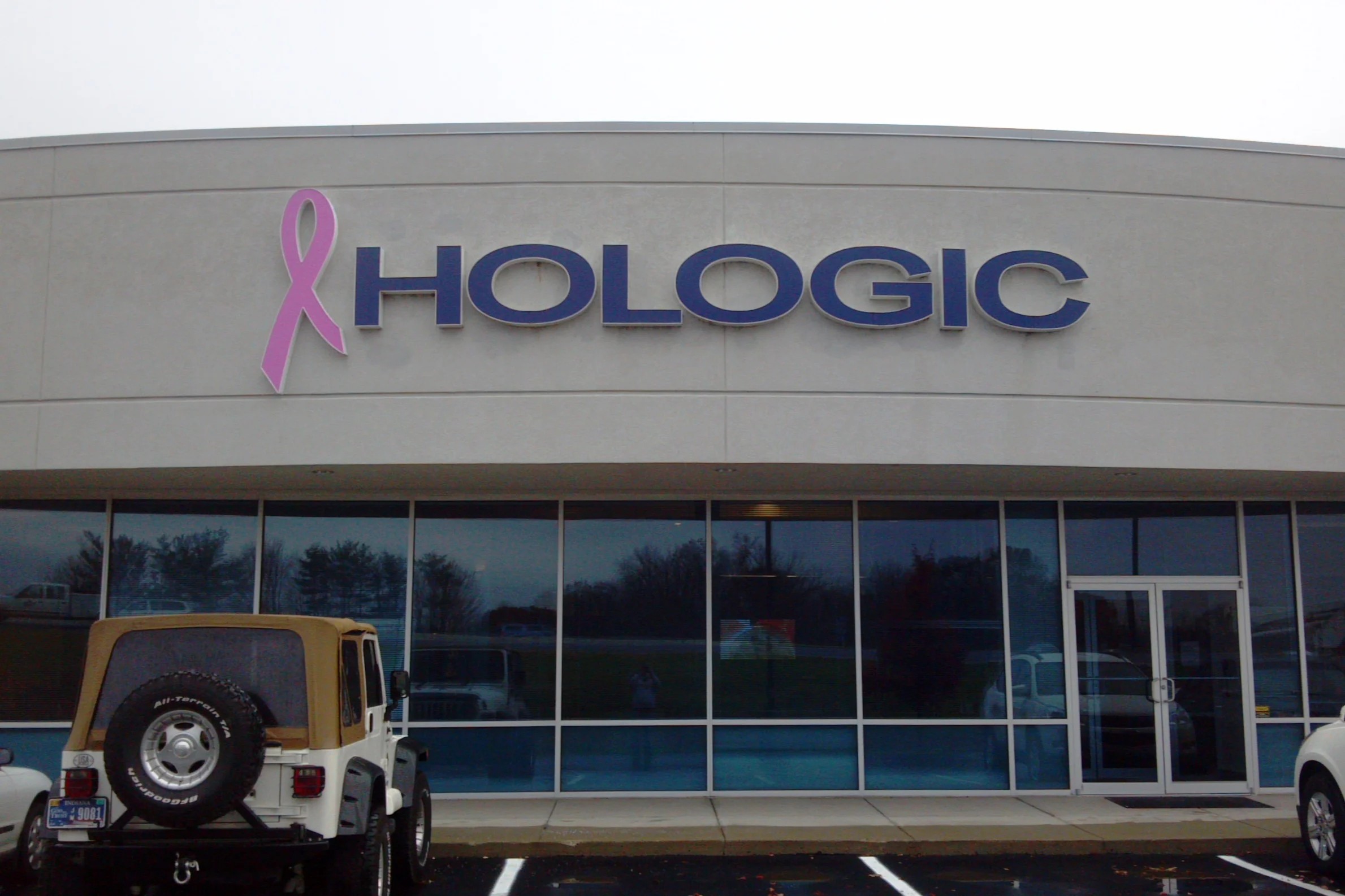 Channel Lettering for HOLOGIC