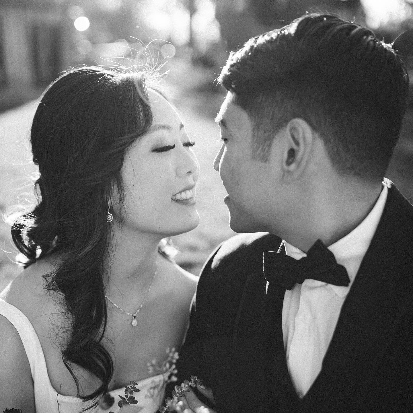 ✨B + M✨ part I (so many to choose from, these cuties need 2 parts 🥹)

Second Shooter: @ptn.vizionz 
Coordination: @thesocialcoevents 
Catering: @alexascafeandcatering 
DJ: @dapdjdavid 
Sweets: @toodrunkbakers @bakerypanaderialagloria 
HMU: @susiestu