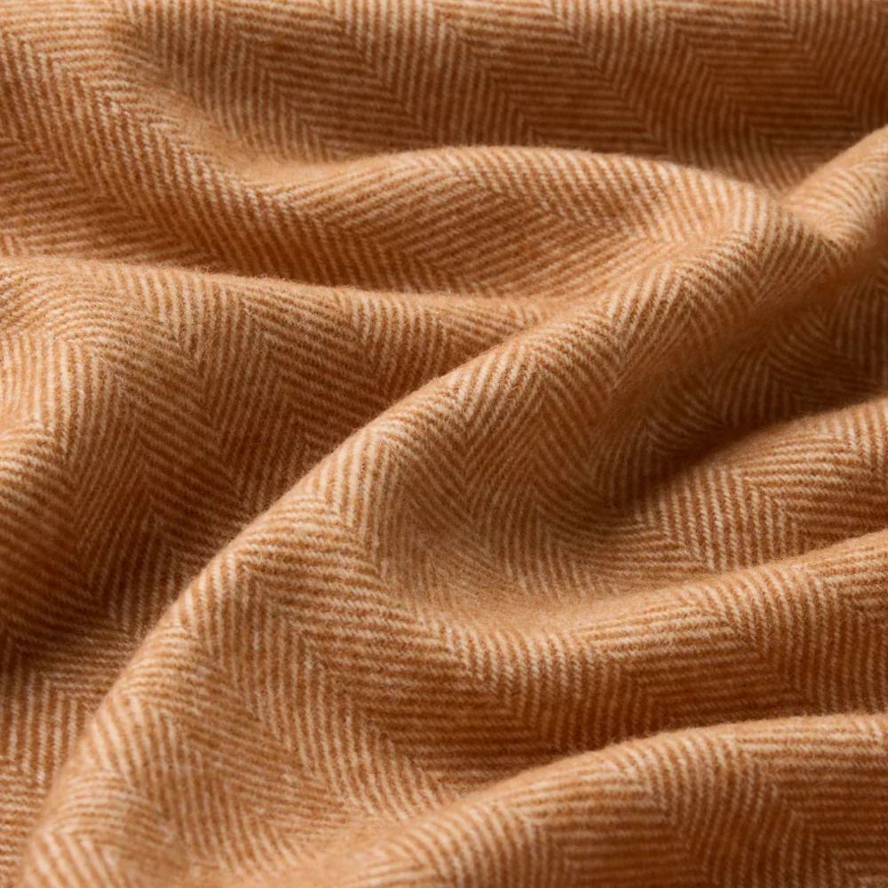 WAVERLEY_MILLS_HERRINGBONE_Merino_Wool_Throw_SPICE_9351821037111_DETAIL.webp