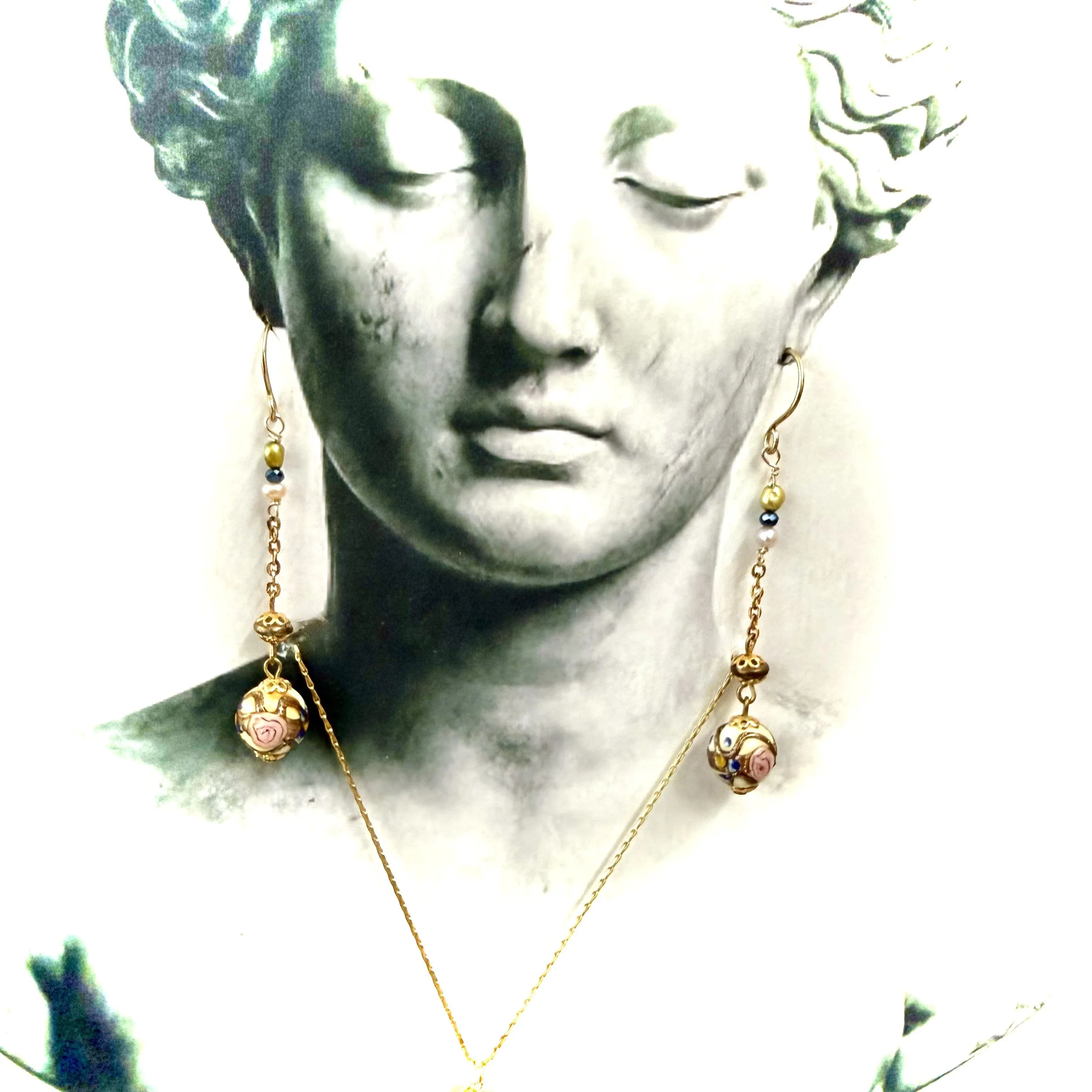 24. Maria Leoni - Wedding cake 1920s Murano beads with gold chain and freshwater pearl - Earrings