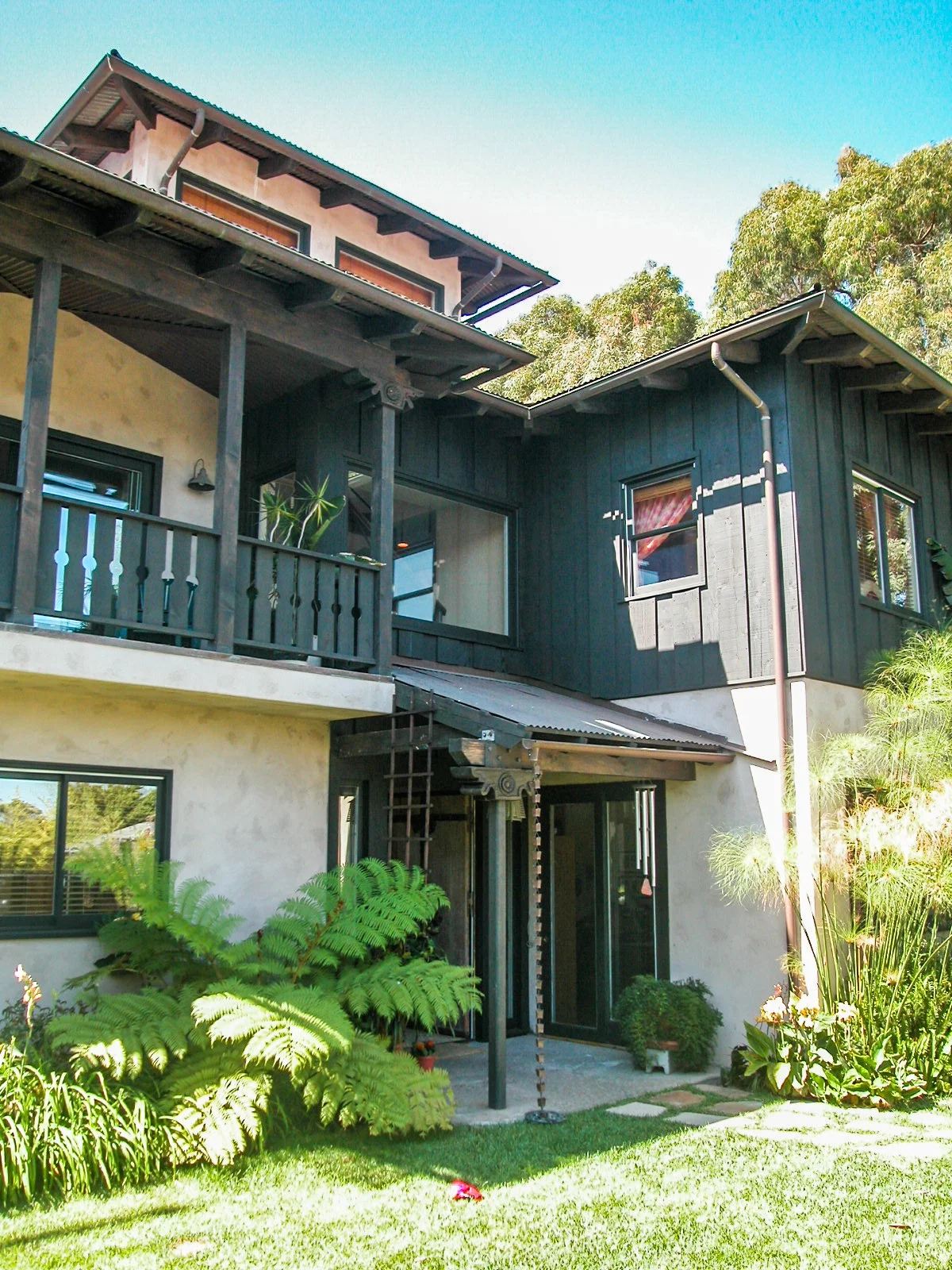 Morrison Res -front DSCN0061e.JPG