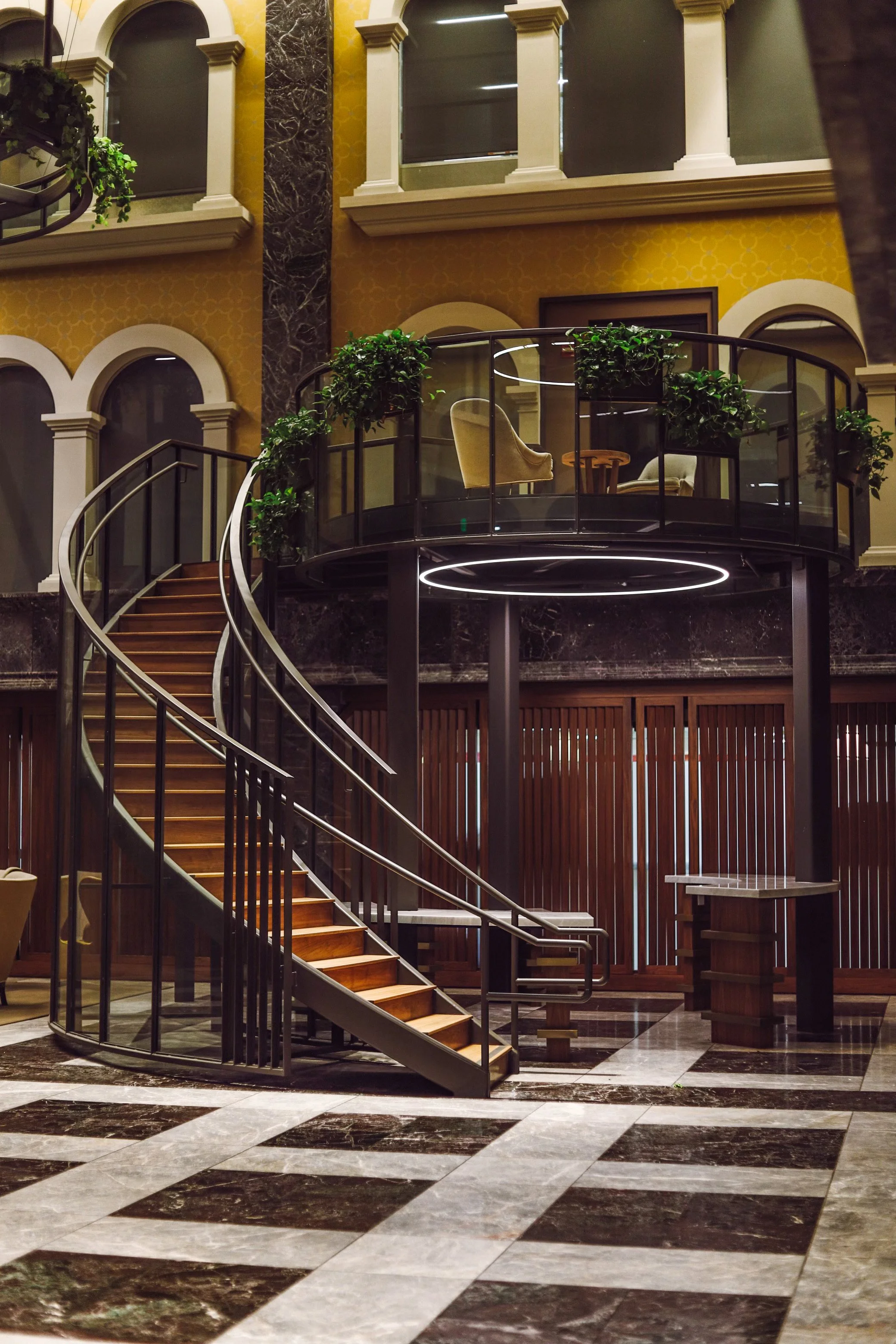 818 7th Street Lobby