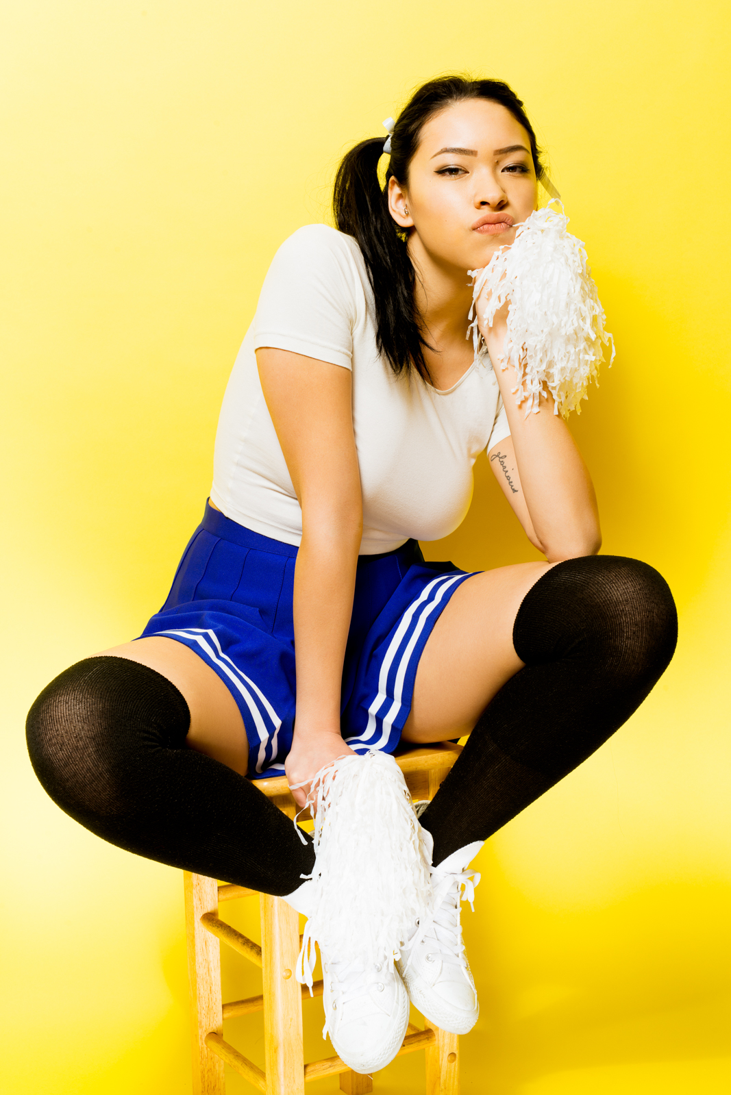 Cheerleaders 10photos-4.jpg