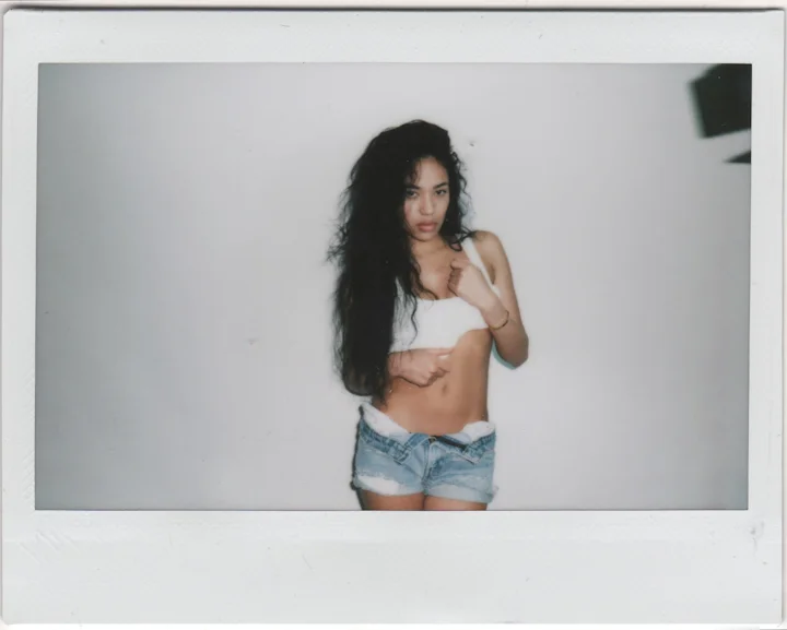 Aleali May June 27, 12 Film 10photos.net 4.jpg