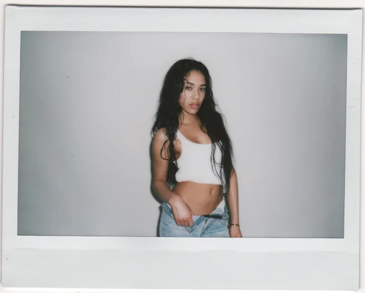 Aleali May June 27, 12 Film 10photos.net 3.jpg