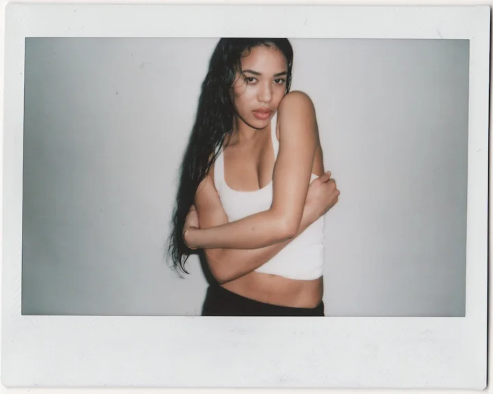 Aleali May June 27, 12 Film 10photos.net 8.jpg