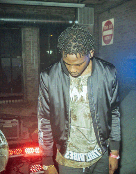 Travis-Scott-10photos-Ten-Photos-Illroots-2.gif