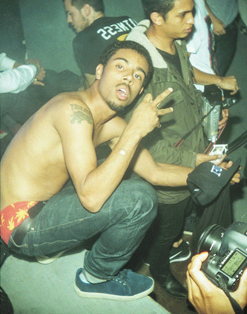Vic-Mensa-10photos-illroots-innanetape.gif