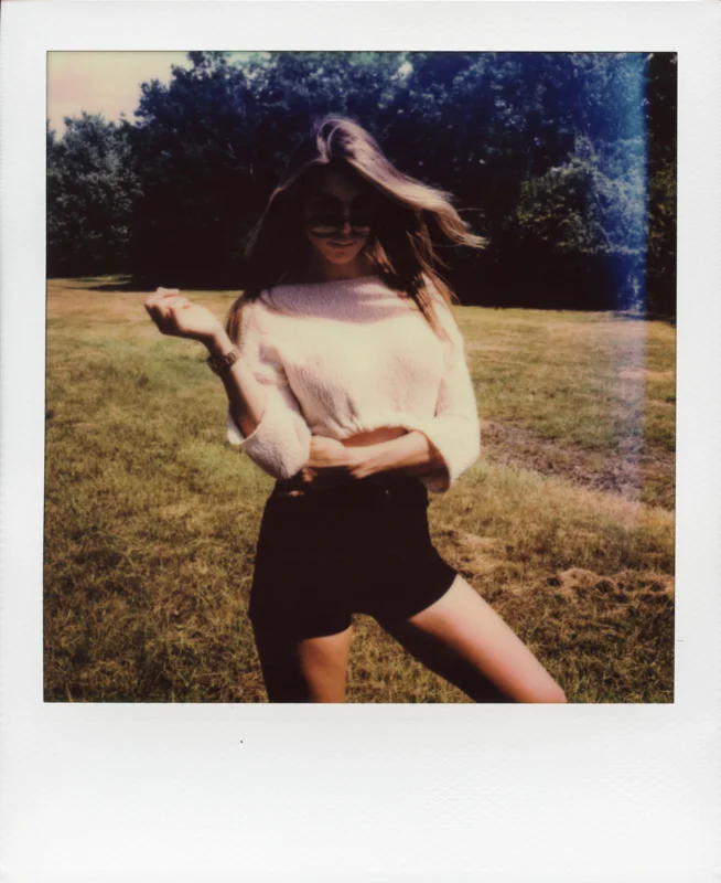 Bella Abel June 2017 10photos-3.jpg