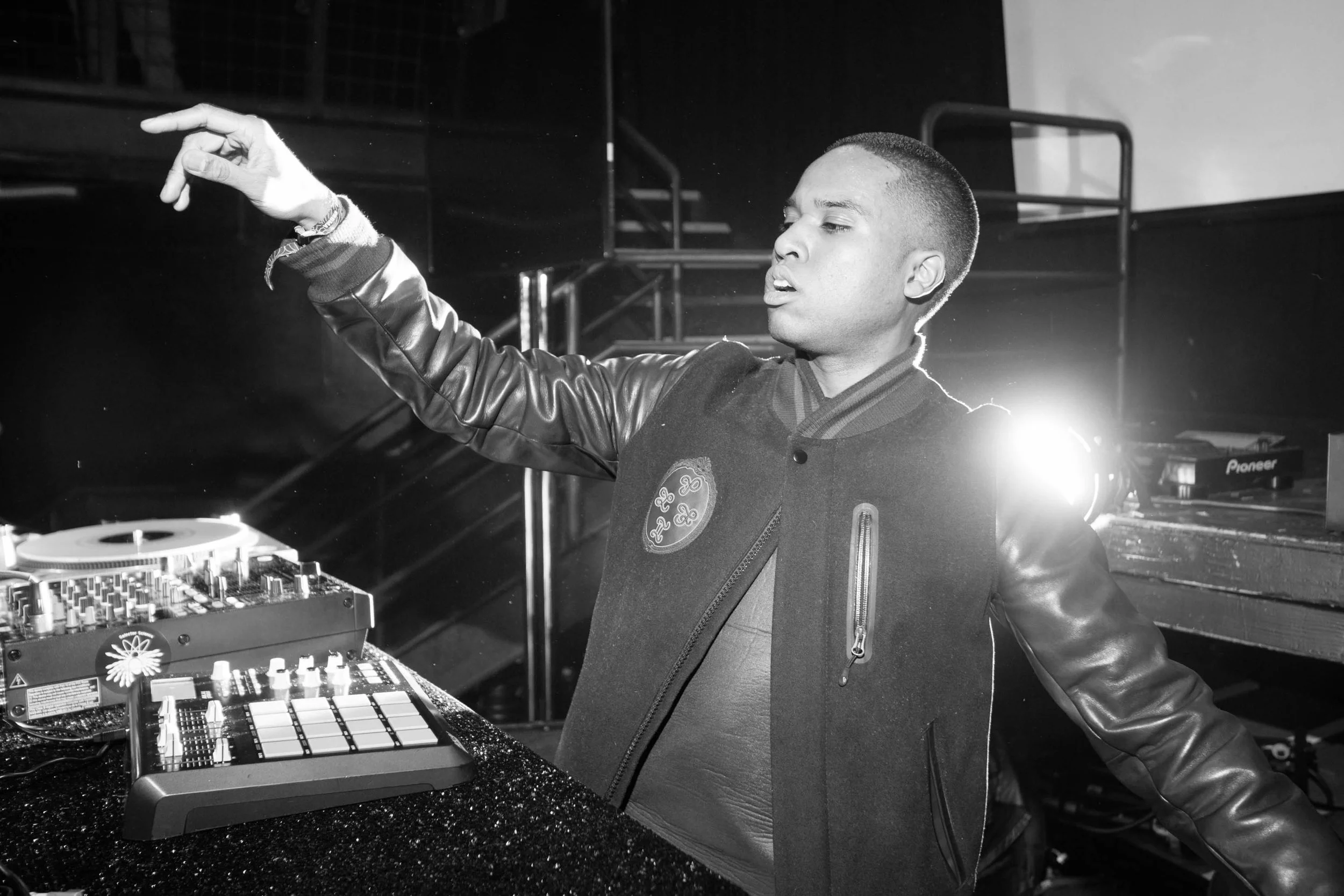 Rockie Fresh and Casey Veggies in San Francisco Nov 21, 2013 10photos-63.jpg