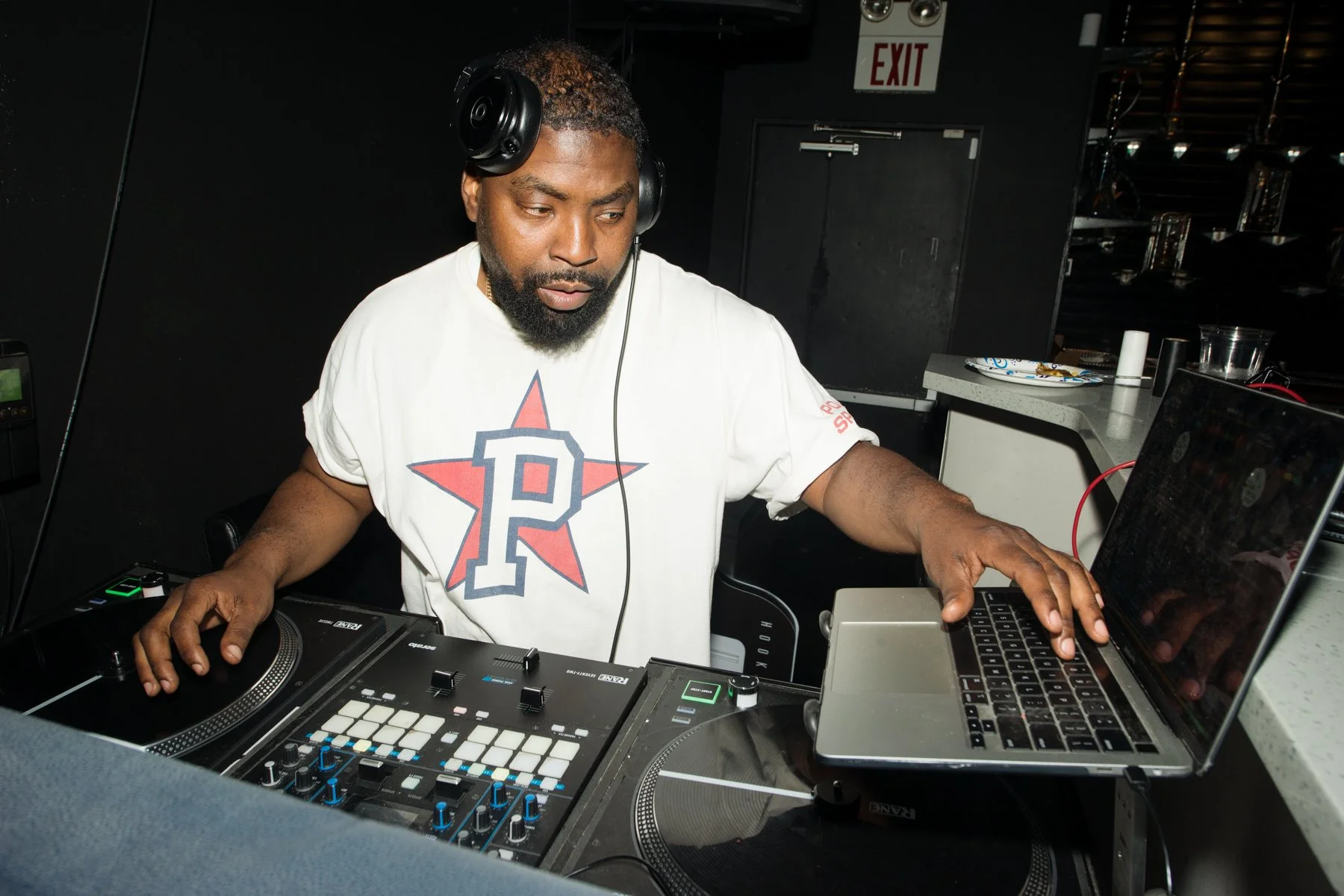 Blo Room (Rosa Acosta) June 19, 2022 10photos-19.jpg