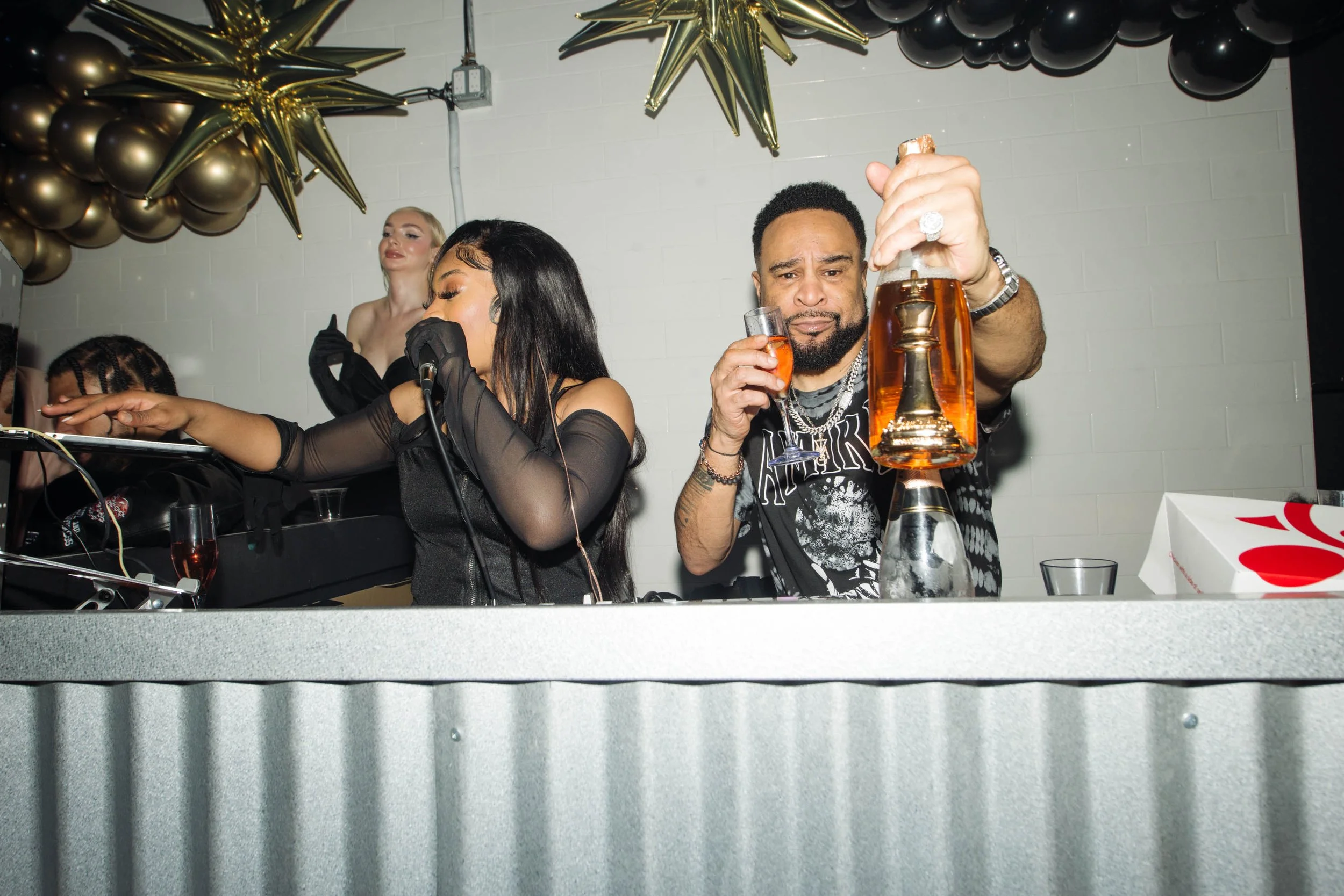 Era Social Club New Years Eve Dec 31, 2022 10photos-181.jpg