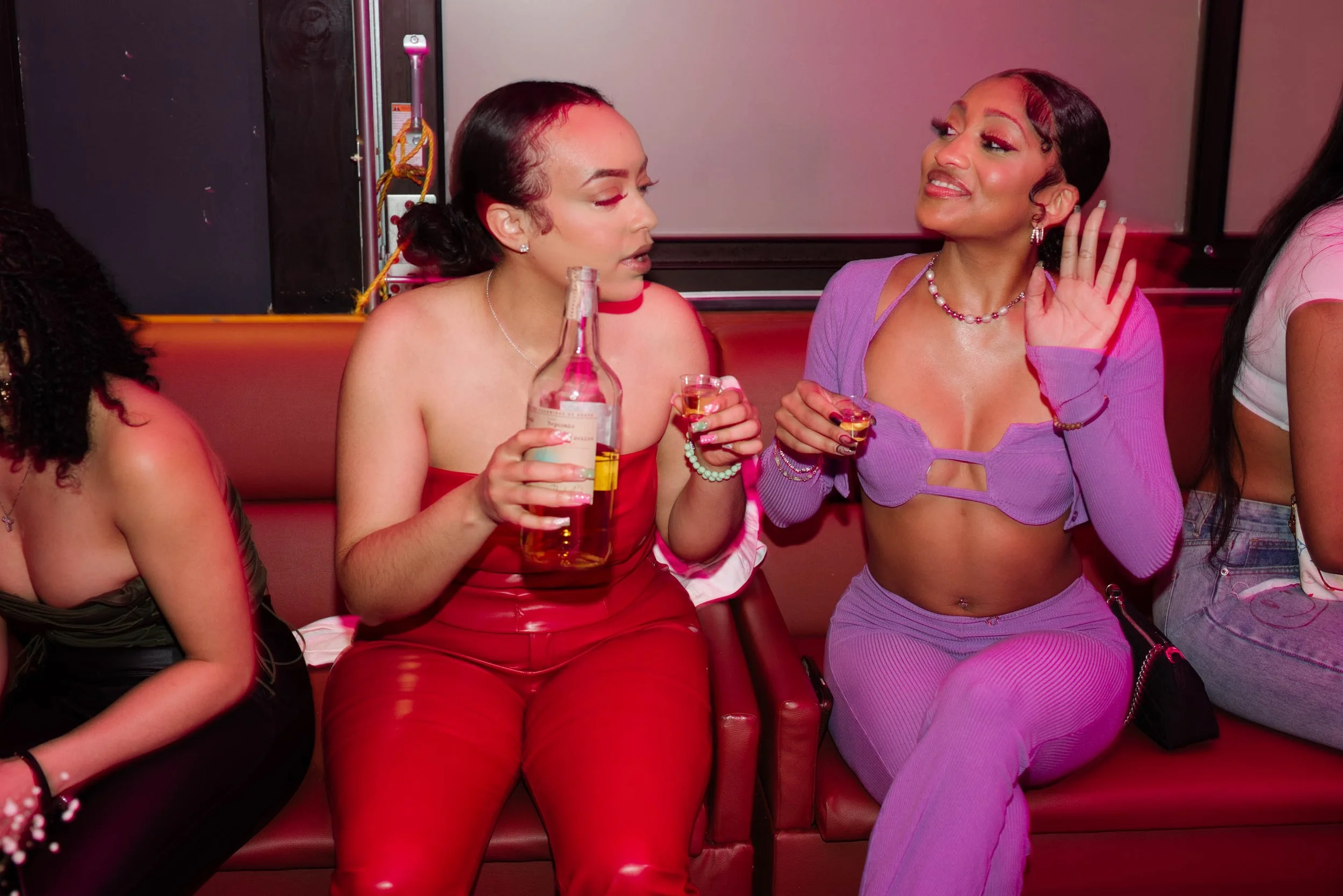 Pretty Girls- Ladies Night, Hue Chicago Mar 13, 2024 10photos-64.jpg