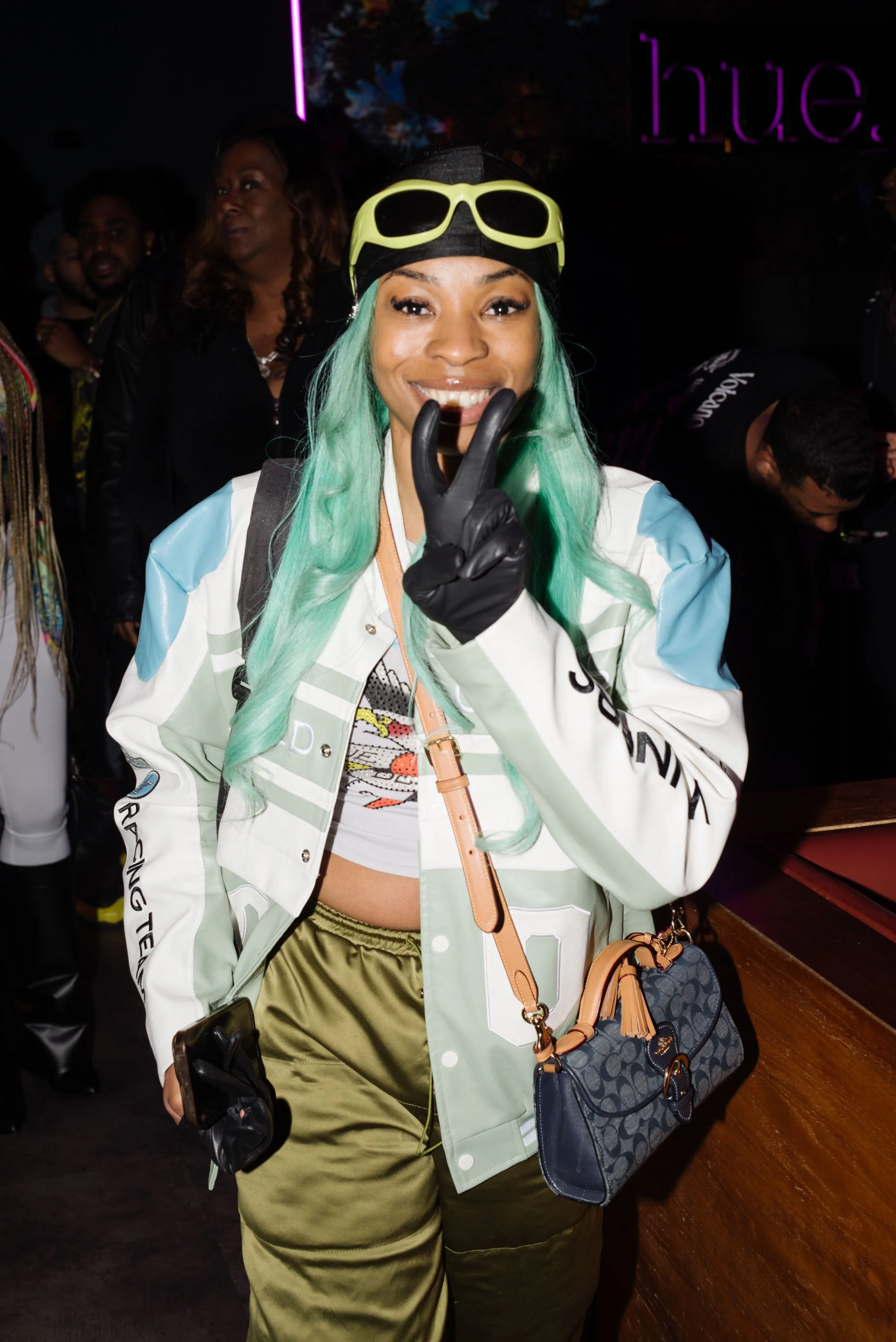 Pretty Girls, Ladies Night, Hue Chicago Apr 24, 2024 10photos-53.jpg