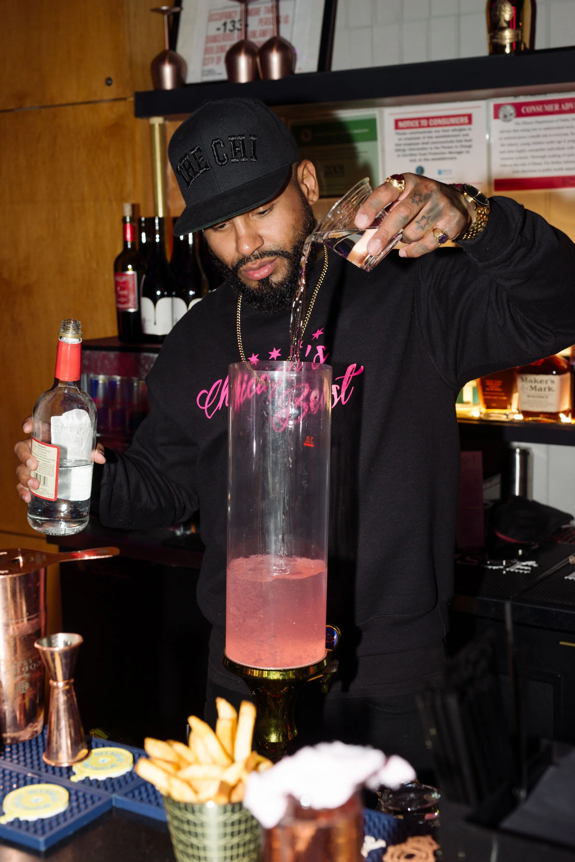 Pretty Girls, Ladies Night, Hue Chicago May 1, 2024 10photos-12.jpg