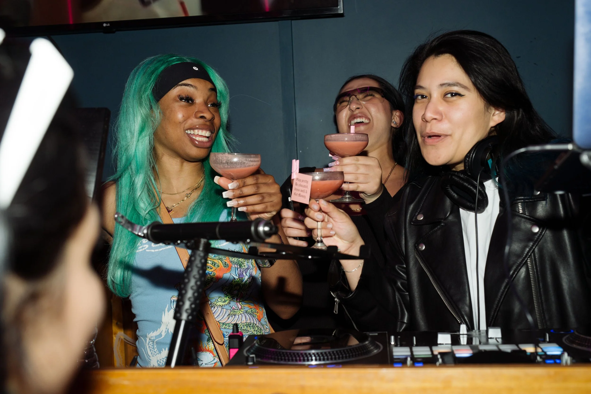 Pretty Girls, Ladies Night, Hue Chicago May 1, 2024 10photos-83.jpg