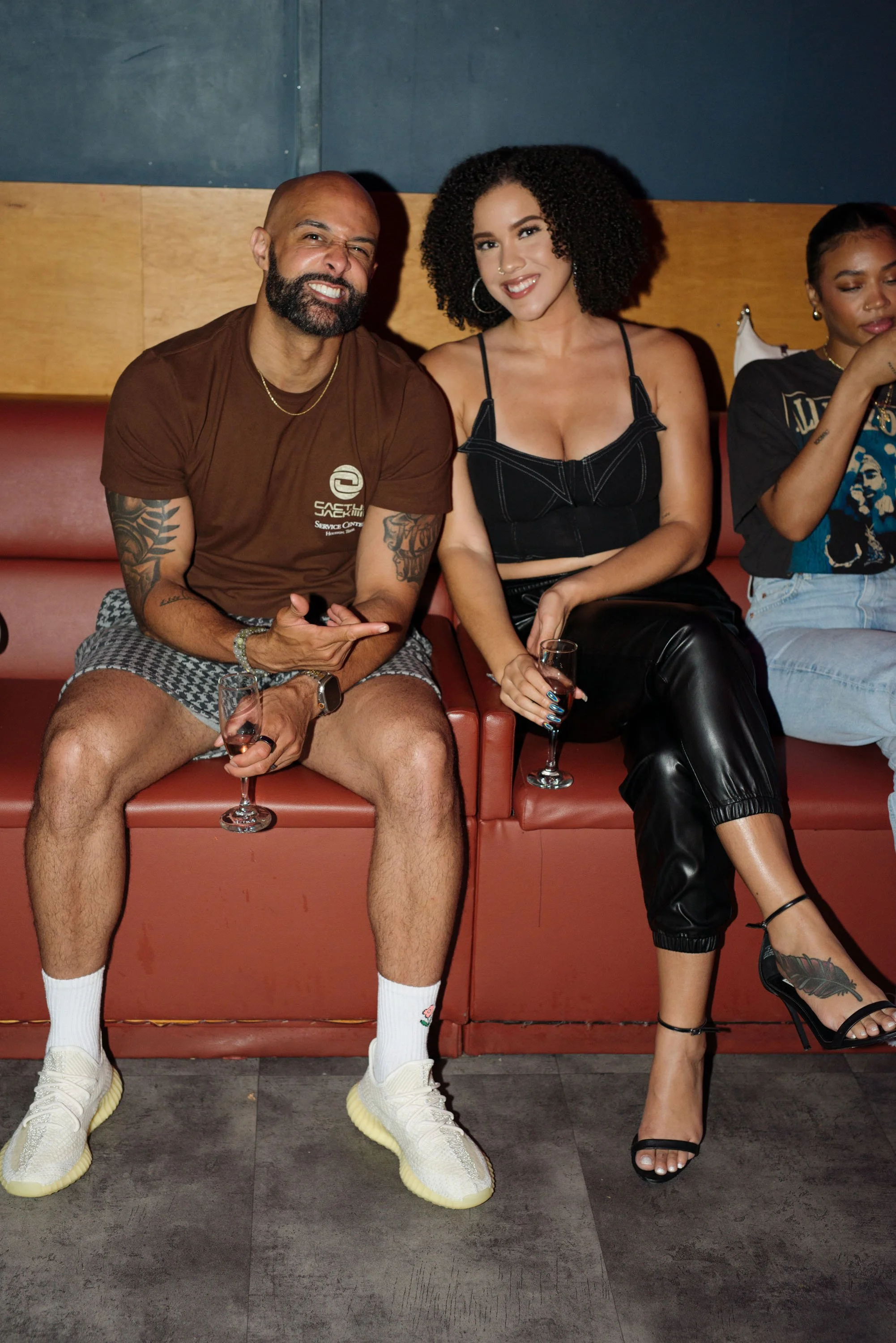 Pretty Girls, Ladies Night, Hue Chicago June 5, 2024 10photos-52.jpg