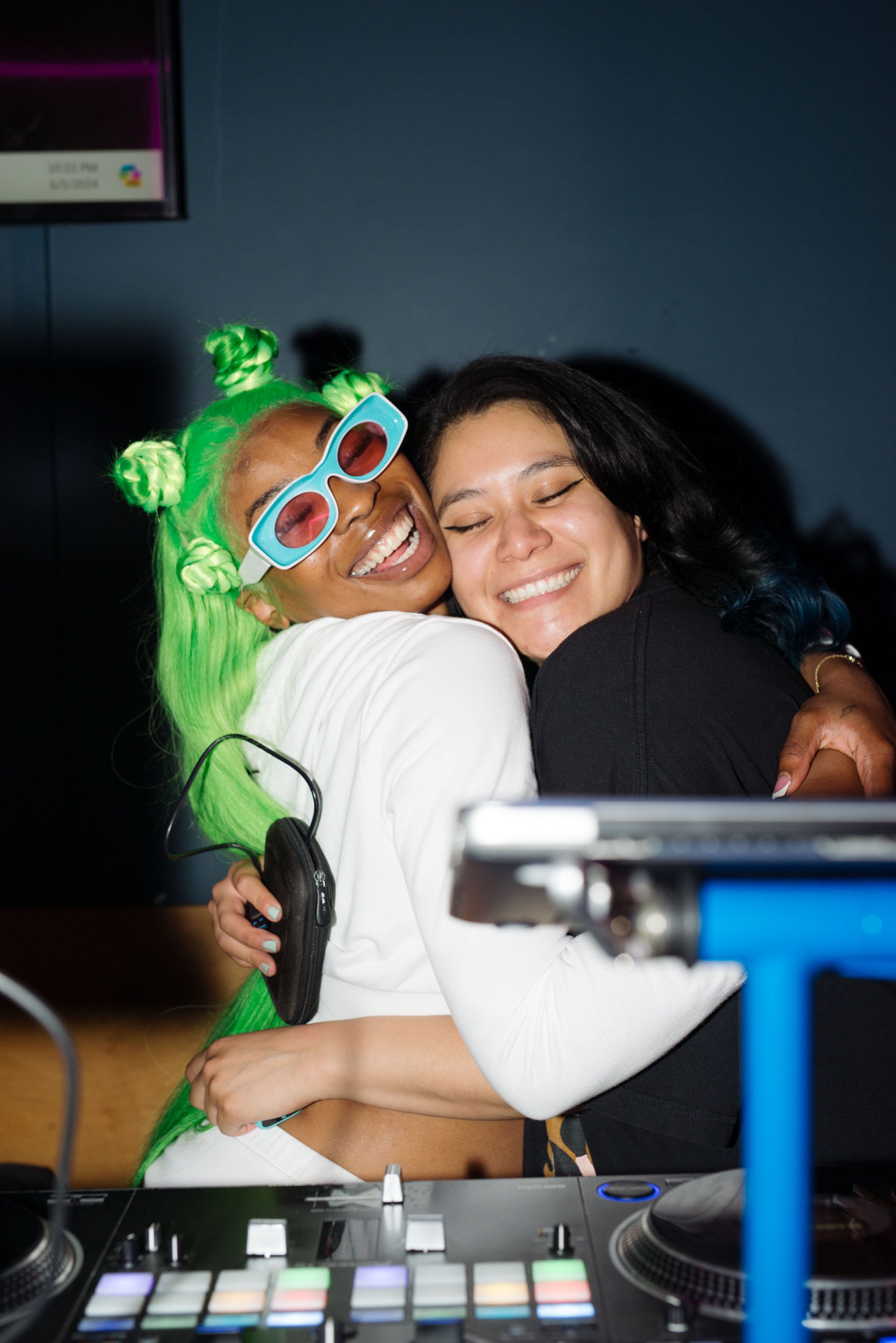 Pretty Girls, Ladies Night, Hue Chicago June 5, 2024 10photos-57.jpg