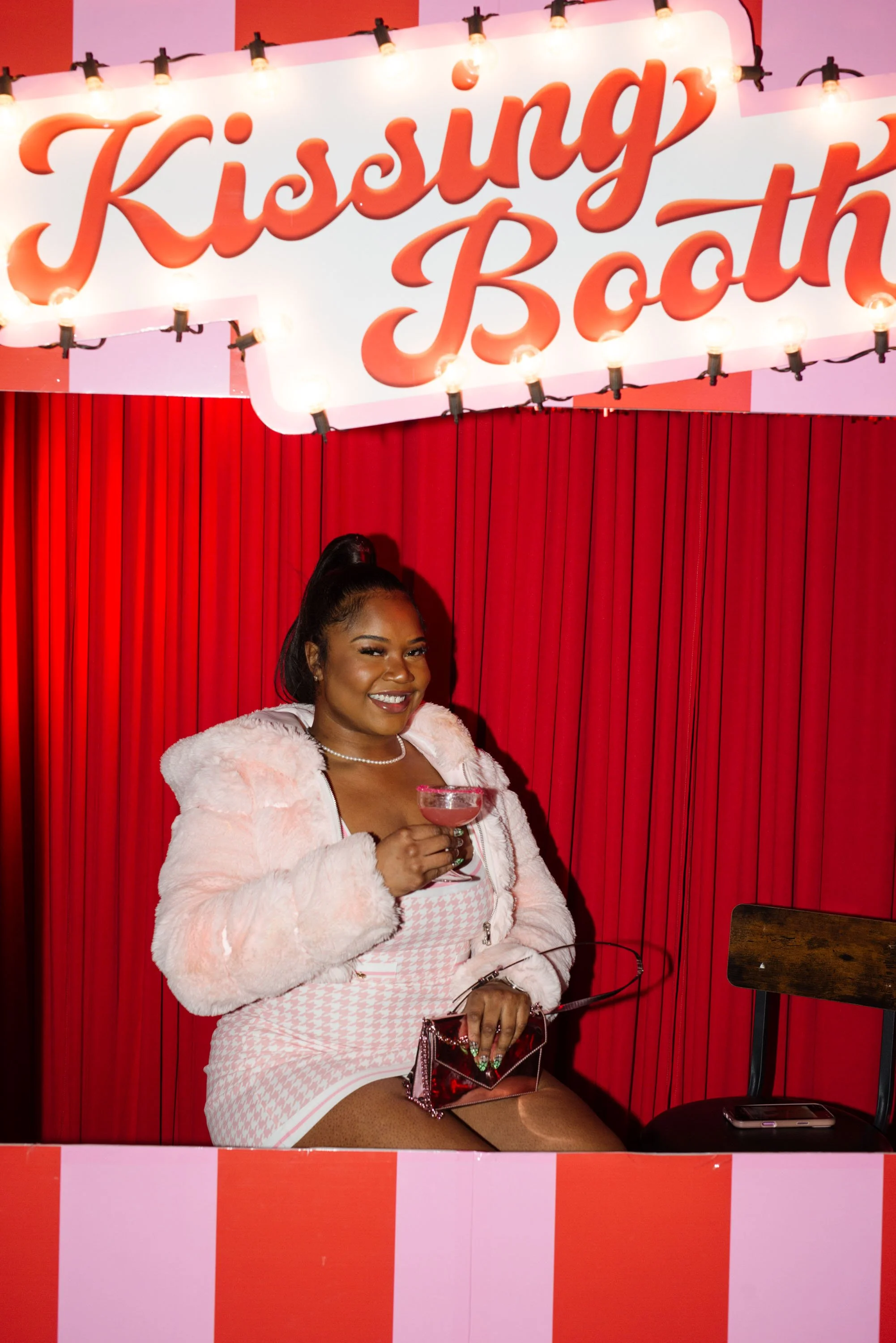 Pretty Girls Love Hue Feb 19, 2025 10photos-12.jpg