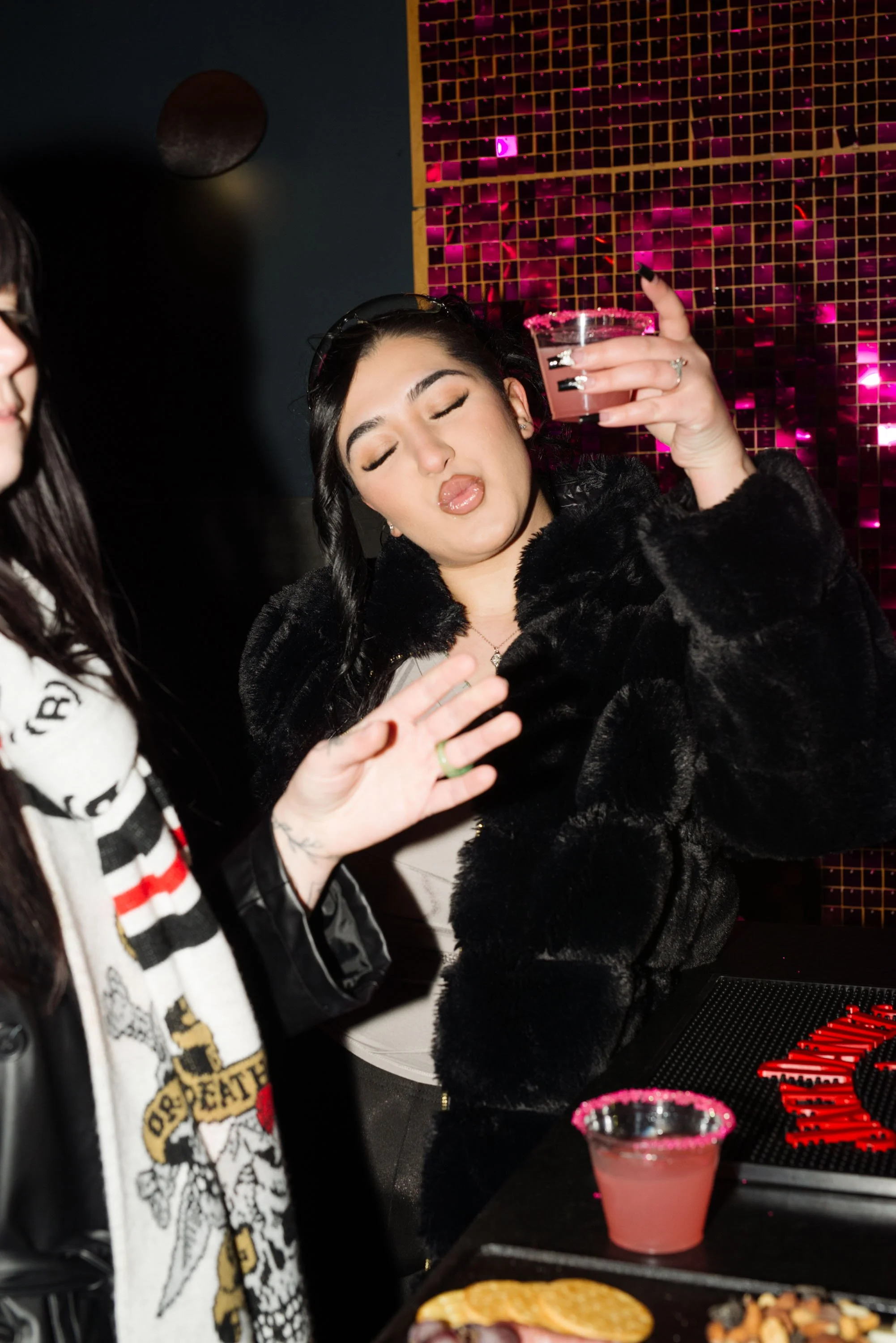 Pretty Girls Love Hue Feb 19, 2025 10photos-14.jpg