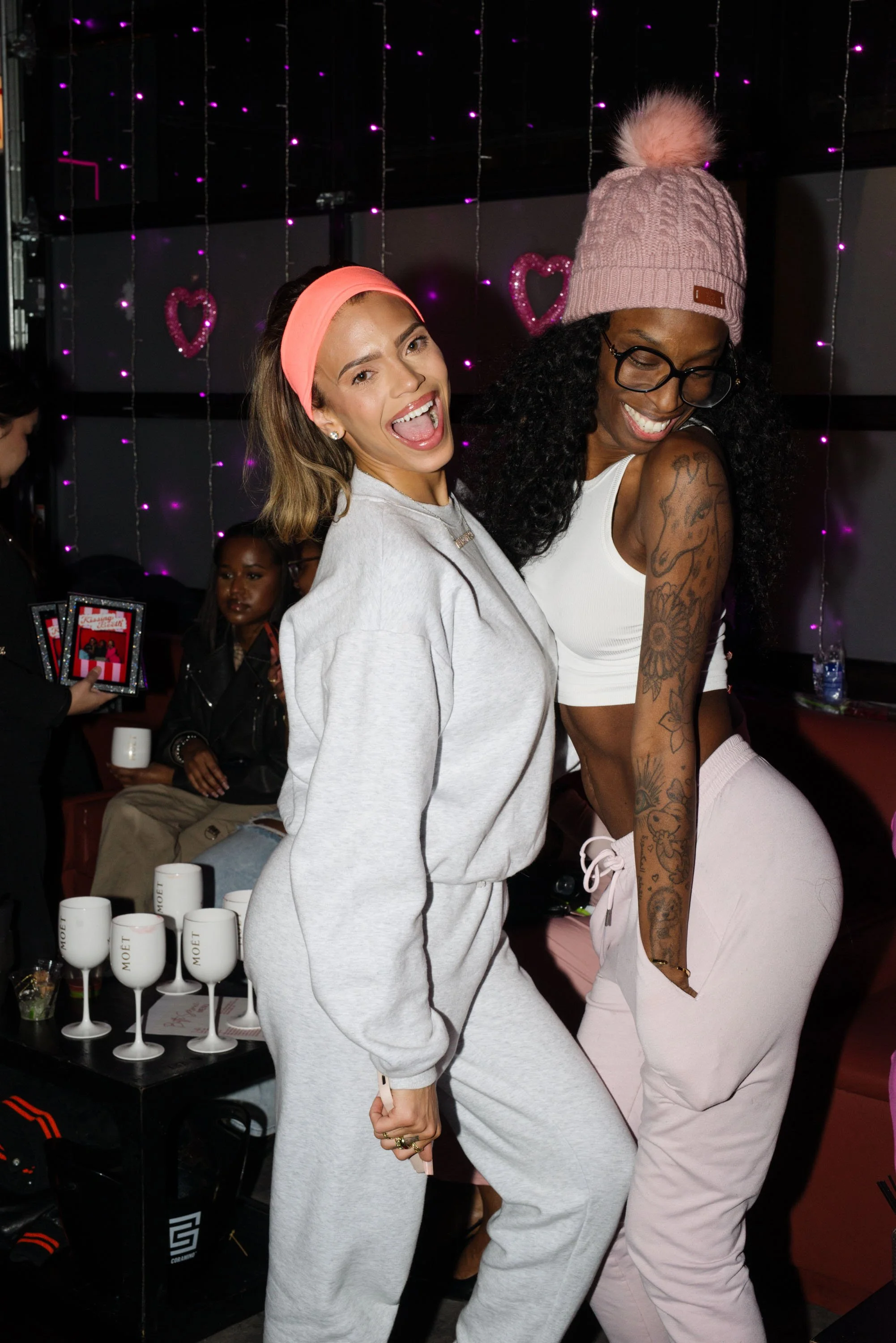 Pretty Girls Love Hue Feb 19, 2025 10photos-88.jpg