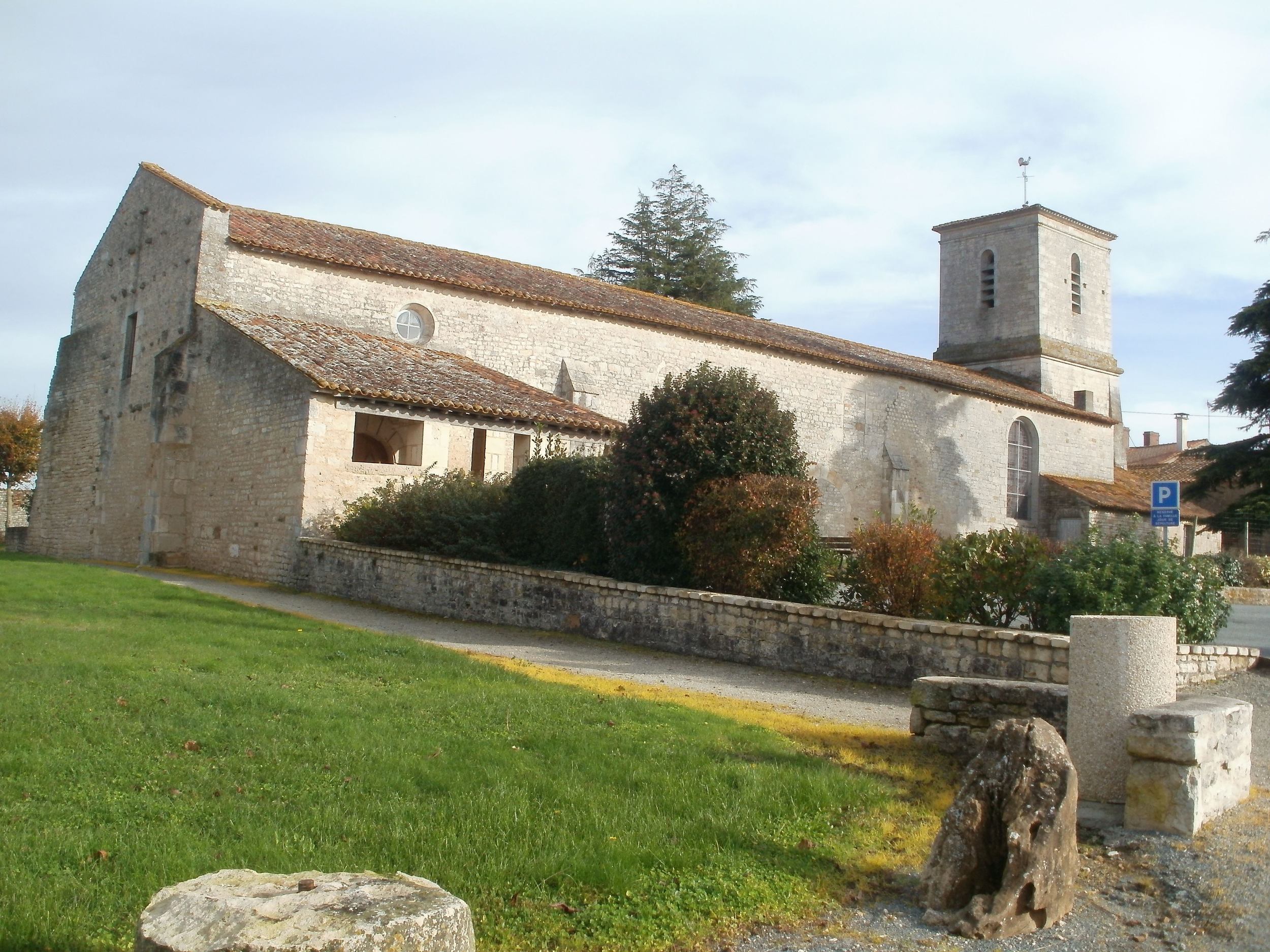 St Peirre 2 Le Langon-min.jpg