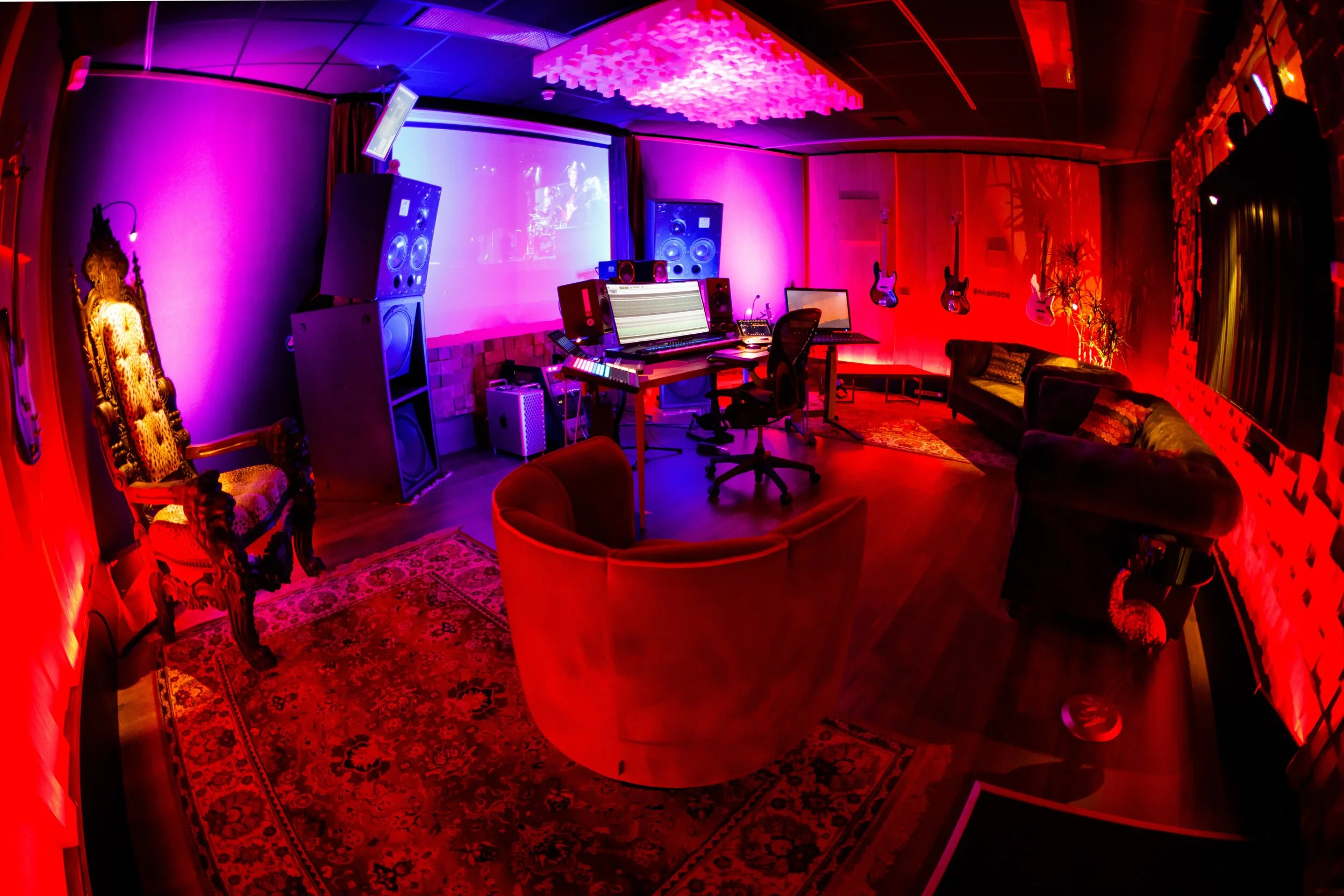 STUDIO 2