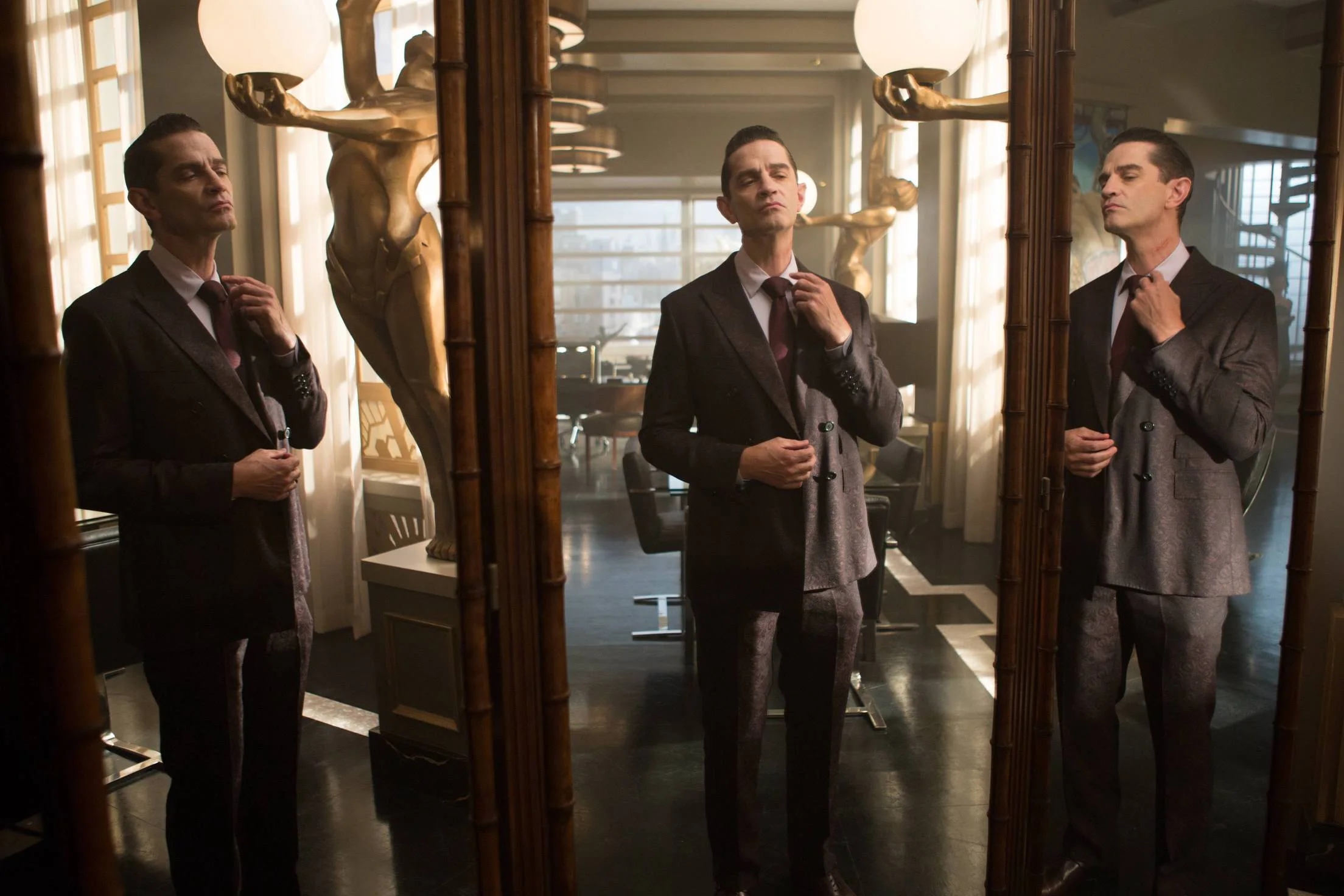 "Gotham" courtesy of @Fox Broadcasting Co
