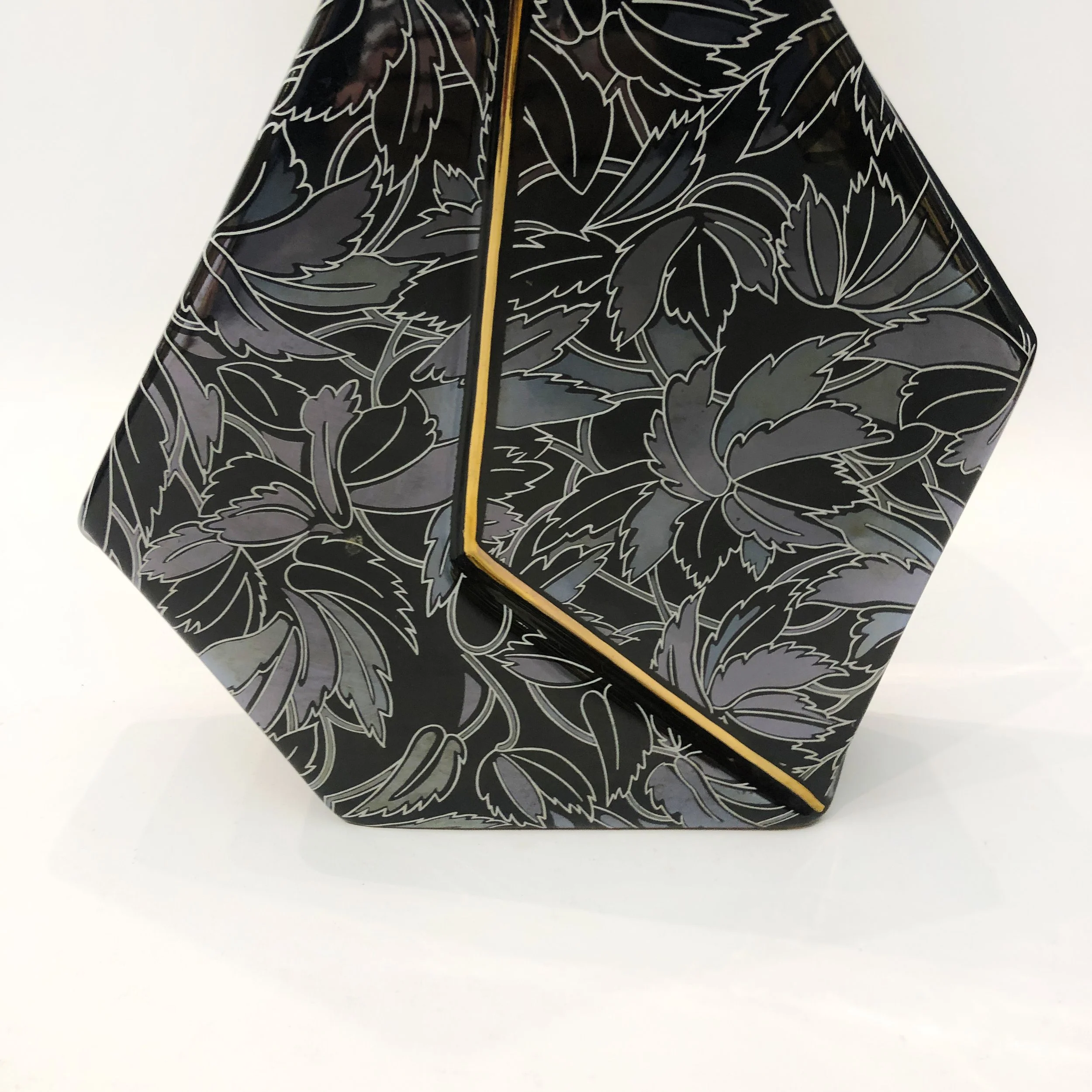 Ceramic Polygonal Iridescent Postmodern Table Lamp 12.jpg
