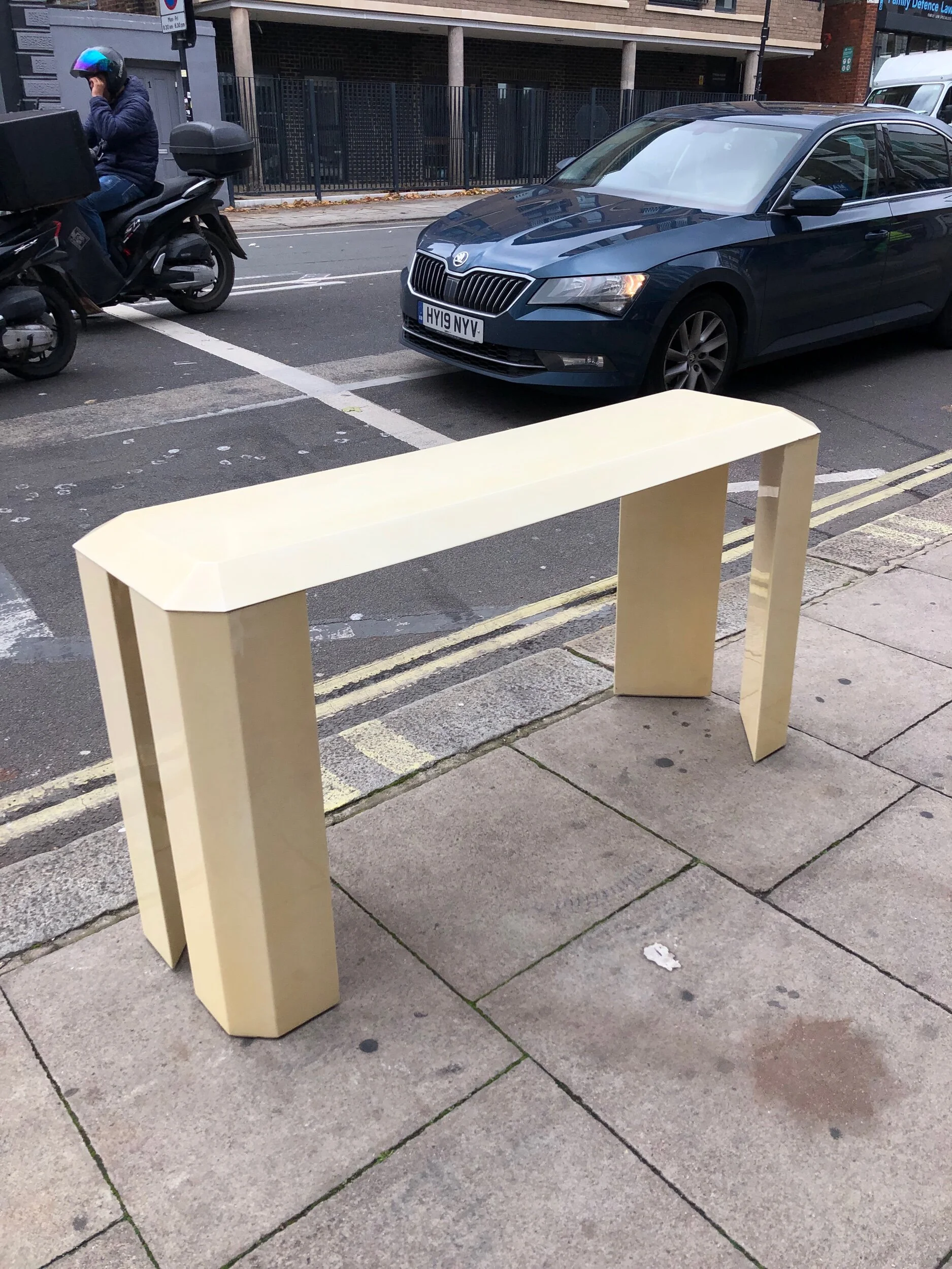 328EDC94-F8C8-4DA7-A767-529C5393FF1B